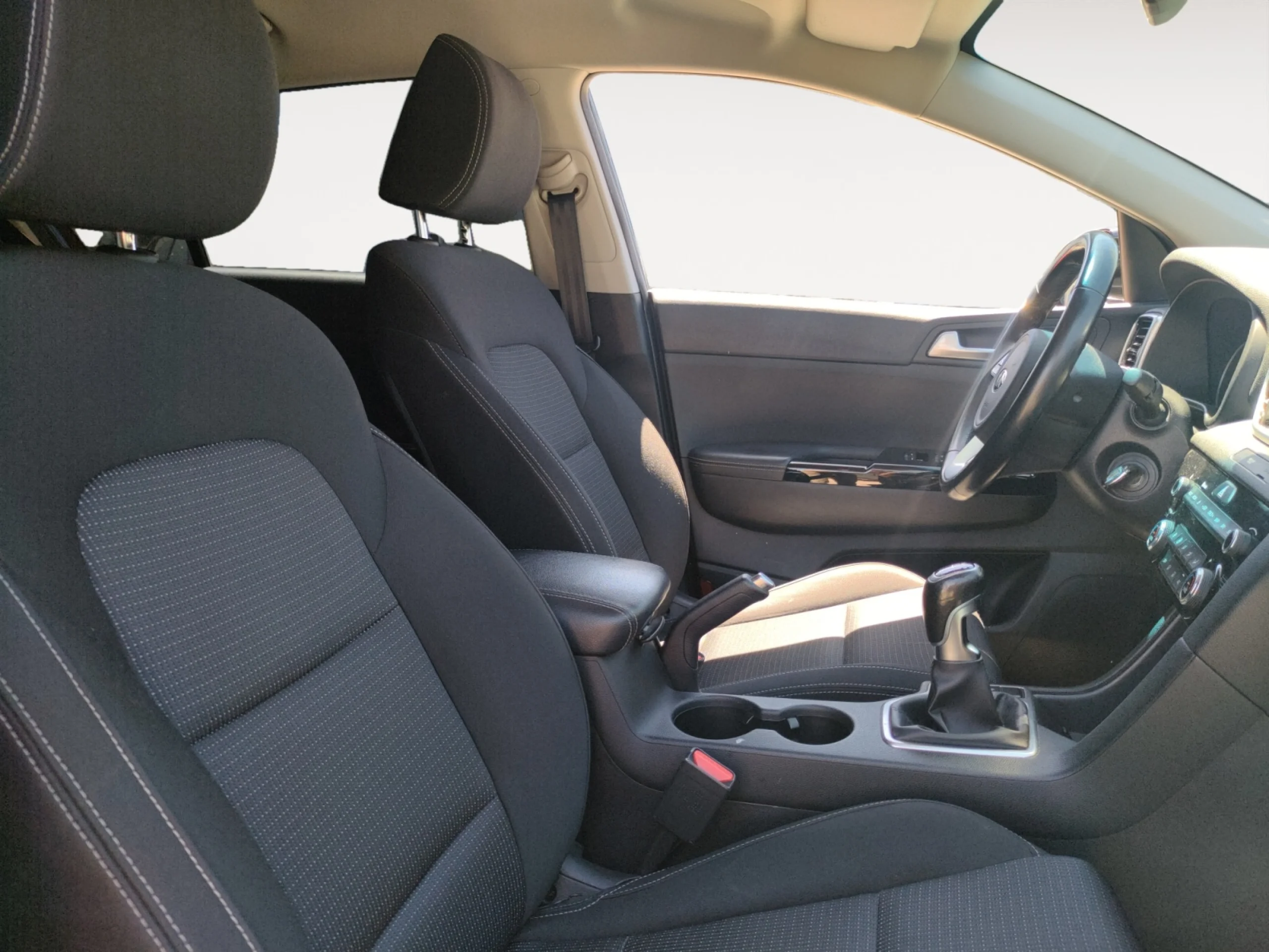 KIA SPORTAGE 1.6 GDI 97KW (132CV) DRIVE 4X2 - Foto 5