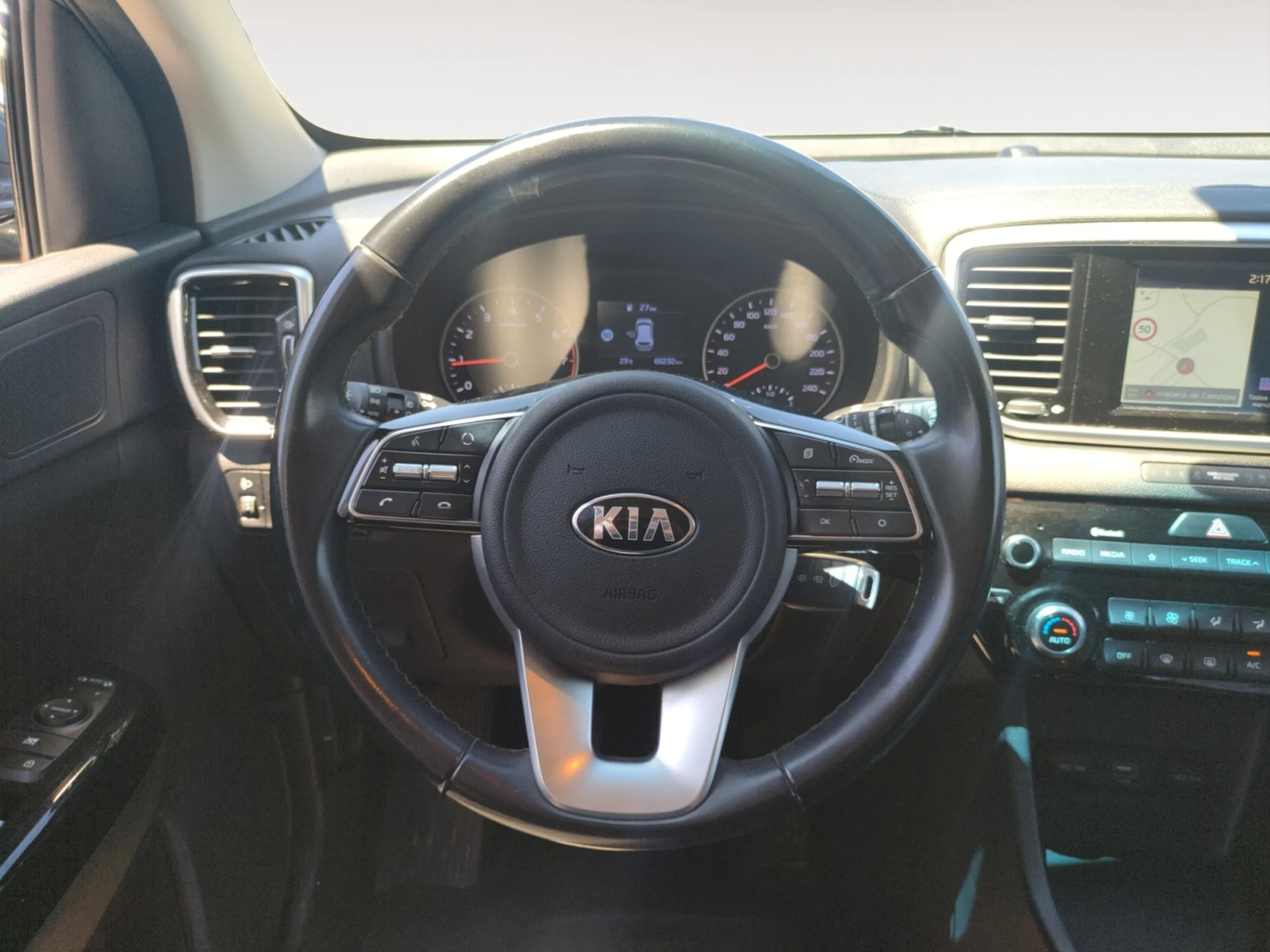 KIA SPORTAGE 1.6 GDI 97KW (132CV) DRIVE 4X2 - Foto 11