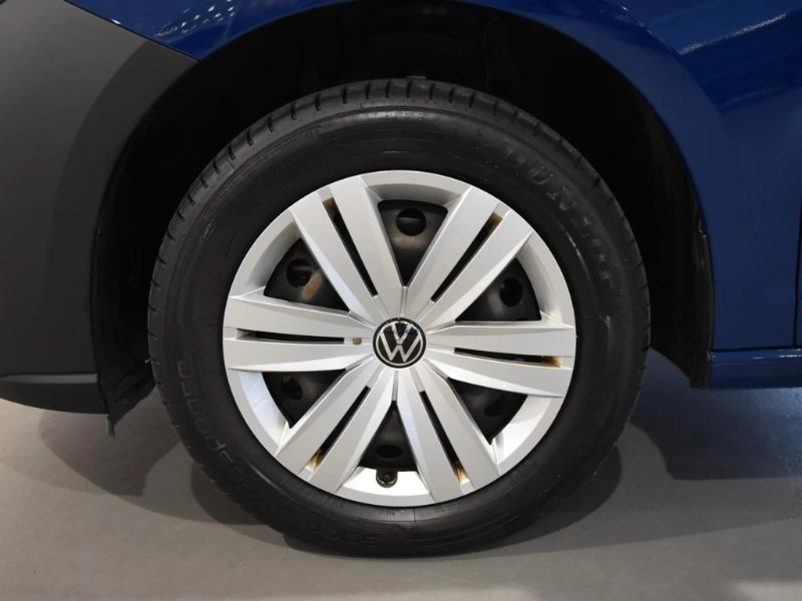 VW COMERCIALES Caddy CADDY CARGO MAXI MRW V2  2.0 TDI 75 KW (102 CV) 6 VEL. 2.300 - Foto 8