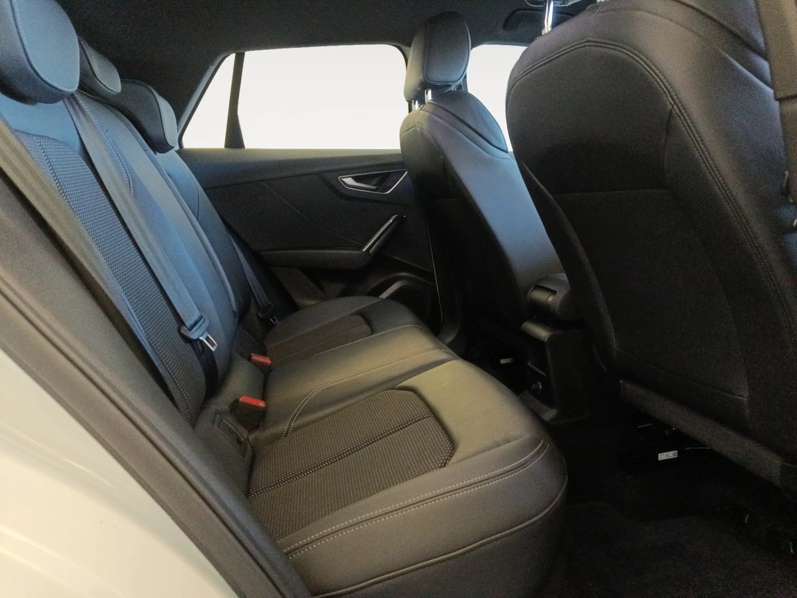 AUDI Q2 ADRENALIN EDITION 35 TDI 110KW S TRONIC - Foto 6