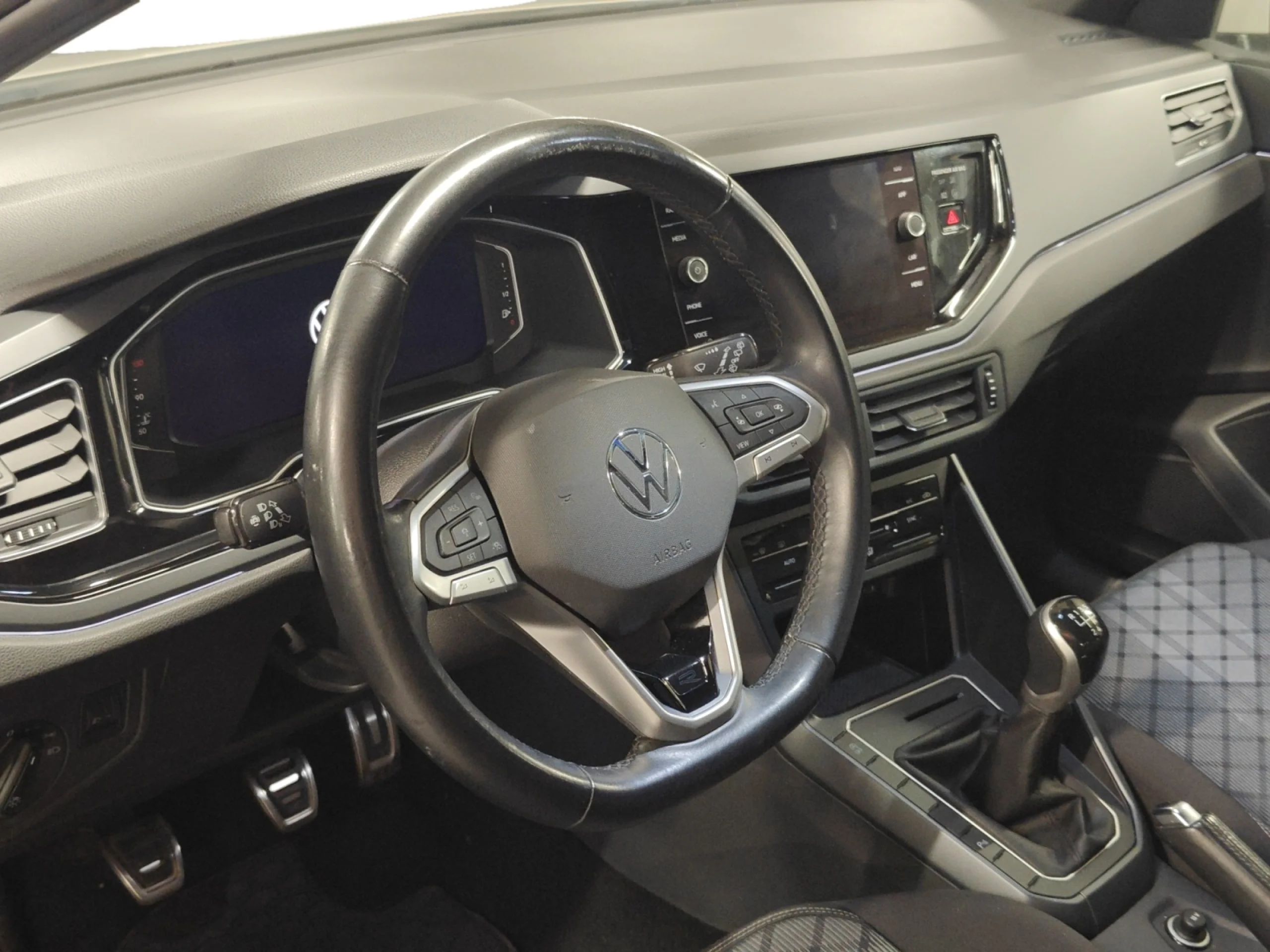 VOLKSWAGEN POLO R LINE 1.0 TSI 70KW (95CV) - Foto 9