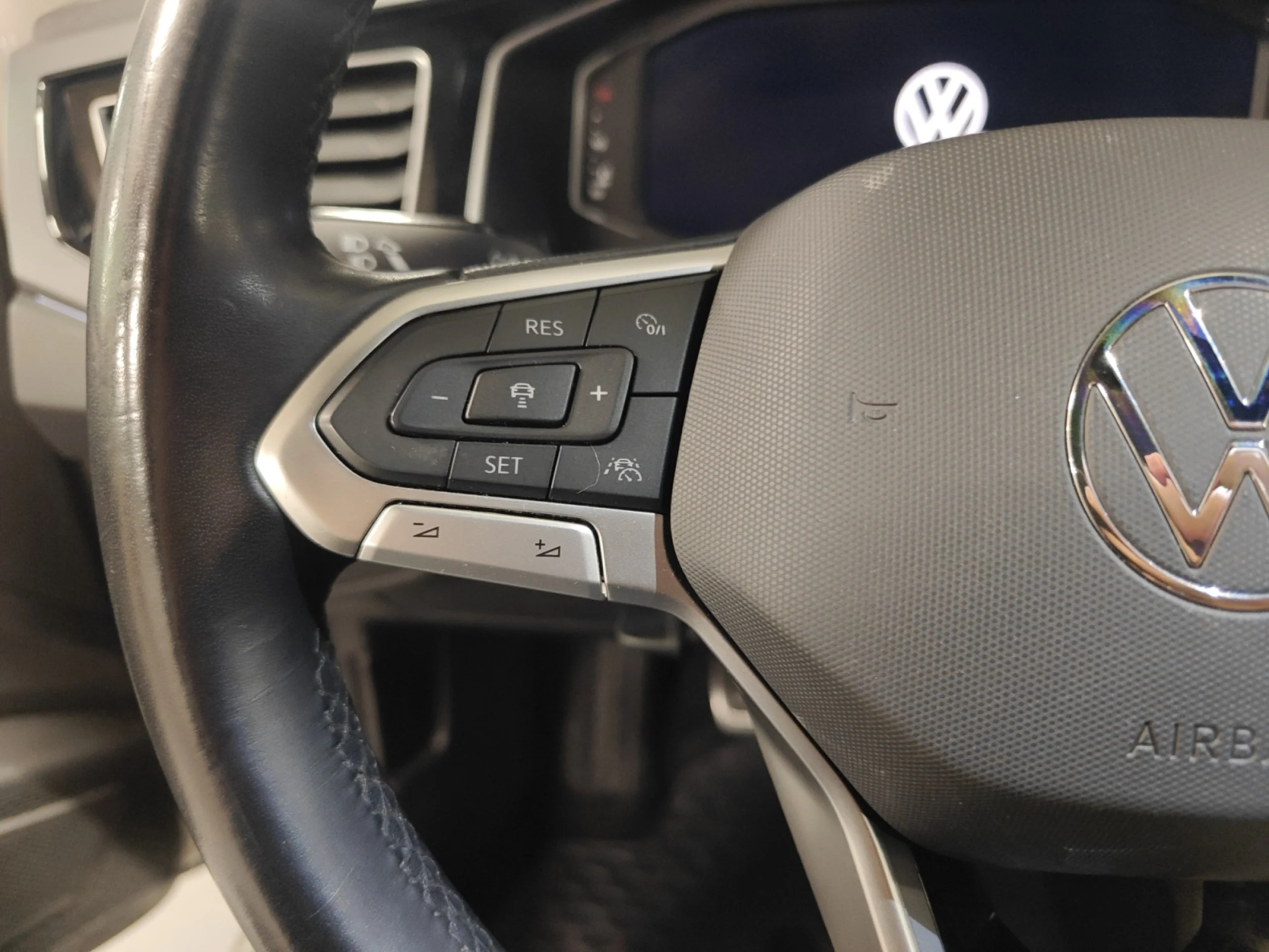 VOLKSWAGEN POLO R LINE 1.0 TSI 70KW (95CV) - Foto 11