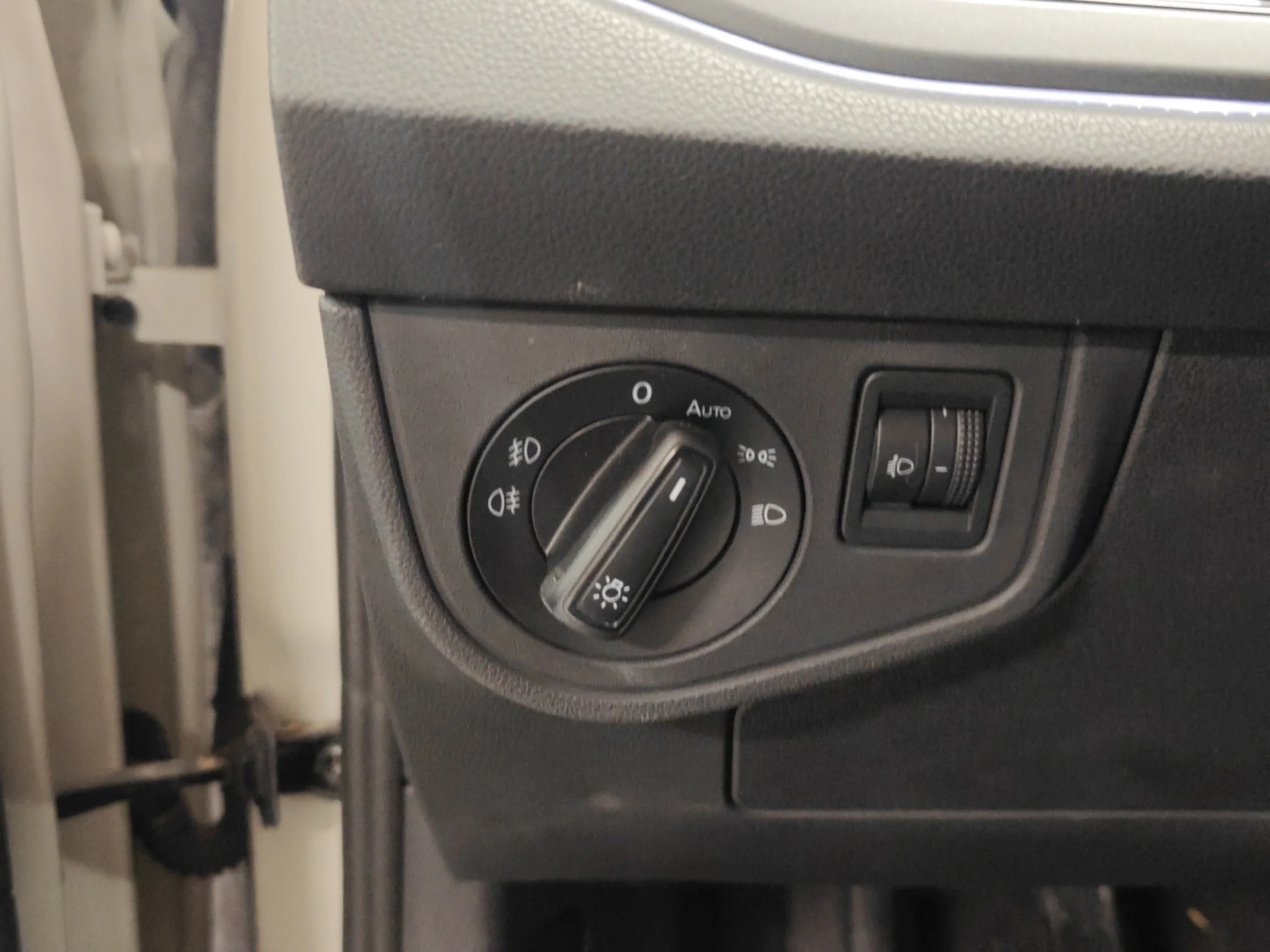 VOLKSWAGEN POLO R LINE 1.0 TSI 70KW (95CV) - Foto 12