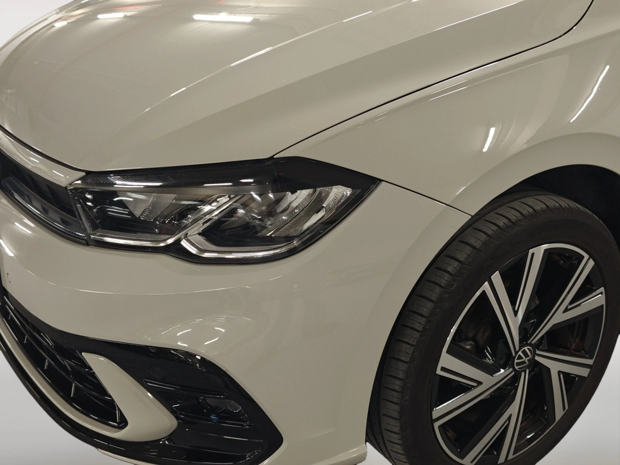 VOLKSWAGEN POLO R LINE 1.0 TSI 70KW (95CV) - Foto 22