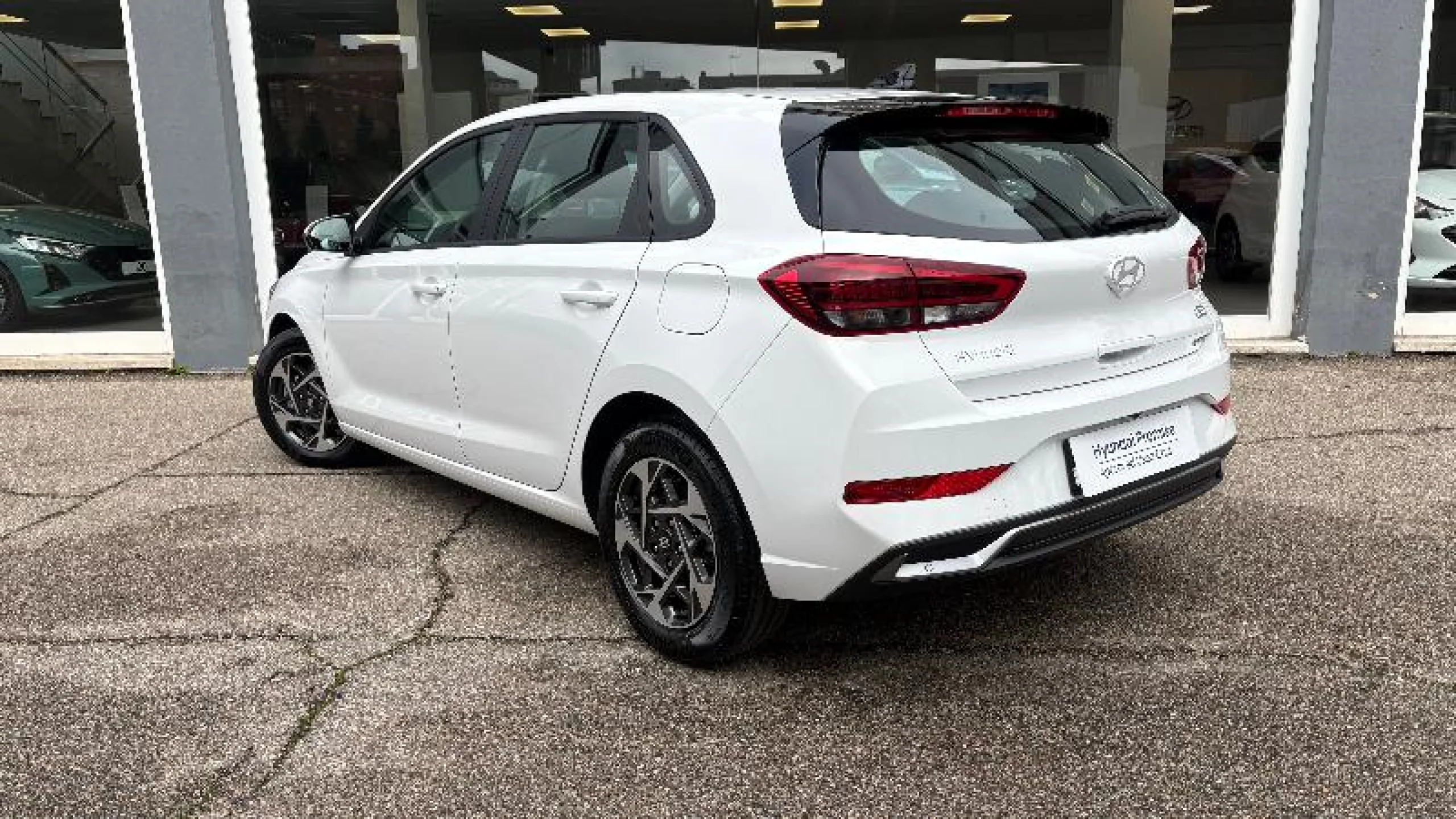 HYUNDAI I30 1.0 TGDI 48V KLASS - Foto 9