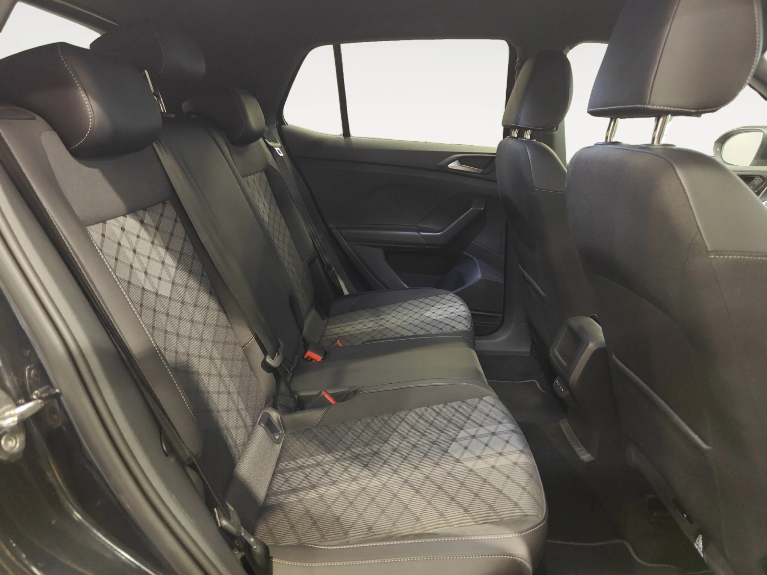 VOLKSWAGEN T CROSS R LINE 1.0 TSI 85KW (115CV) - Foto 6