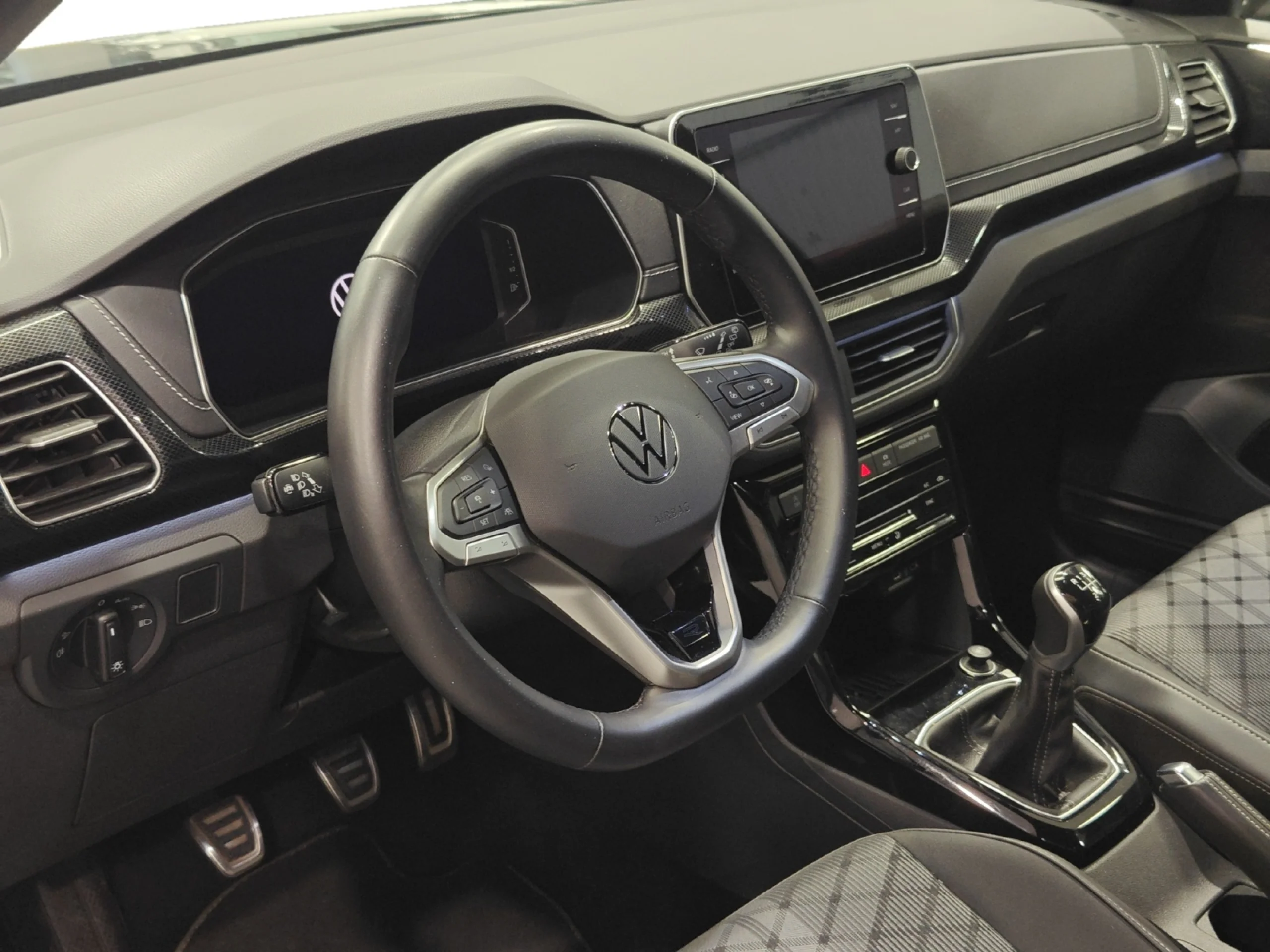 VOLKSWAGEN T CROSS R LINE 1.0 TSI 85KW (115CV) - Foto 9