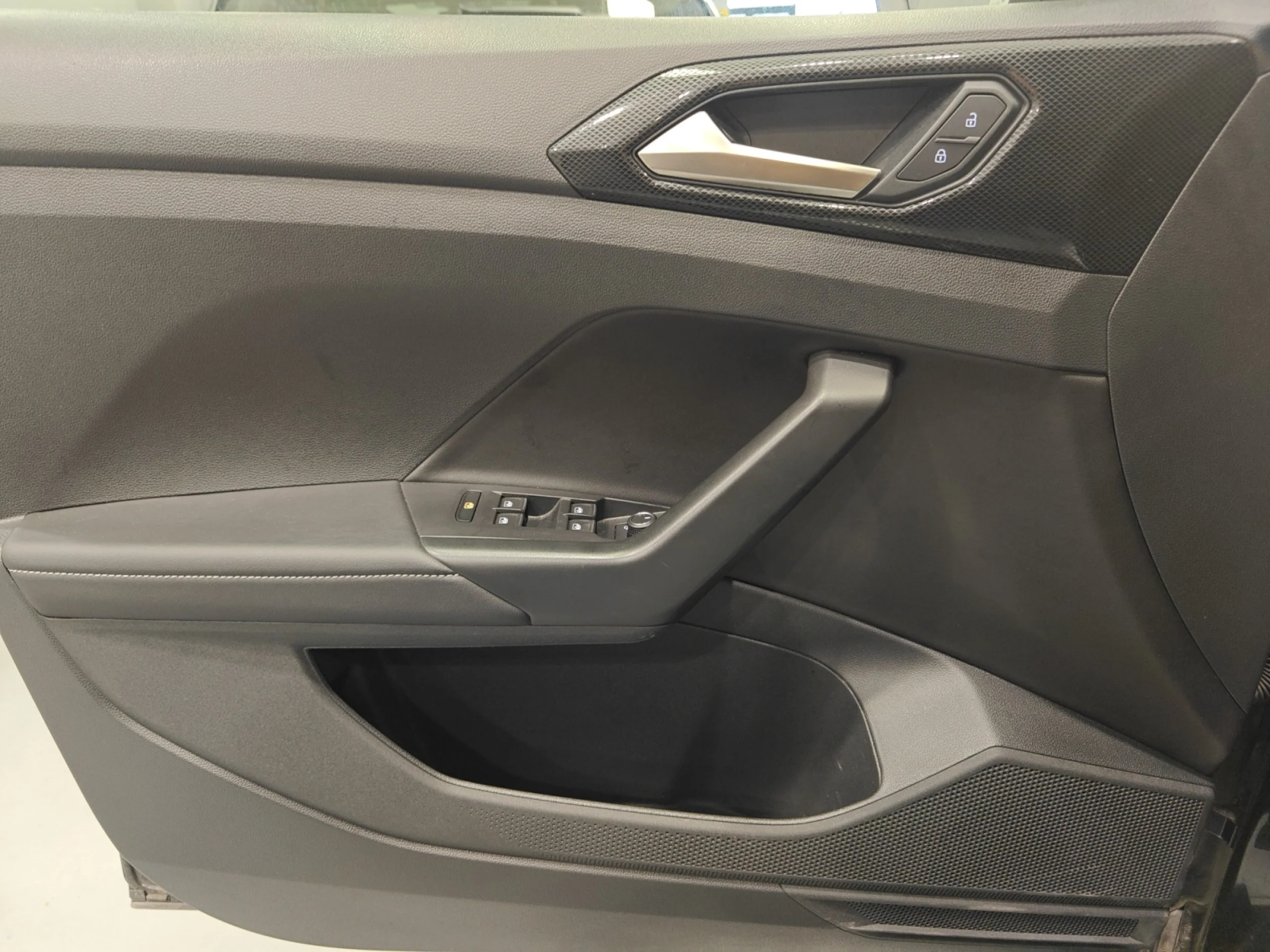 VOLKSWAGEN T CROSS R LINE 1.0 TSI 85KW (115CV) - Foto 13