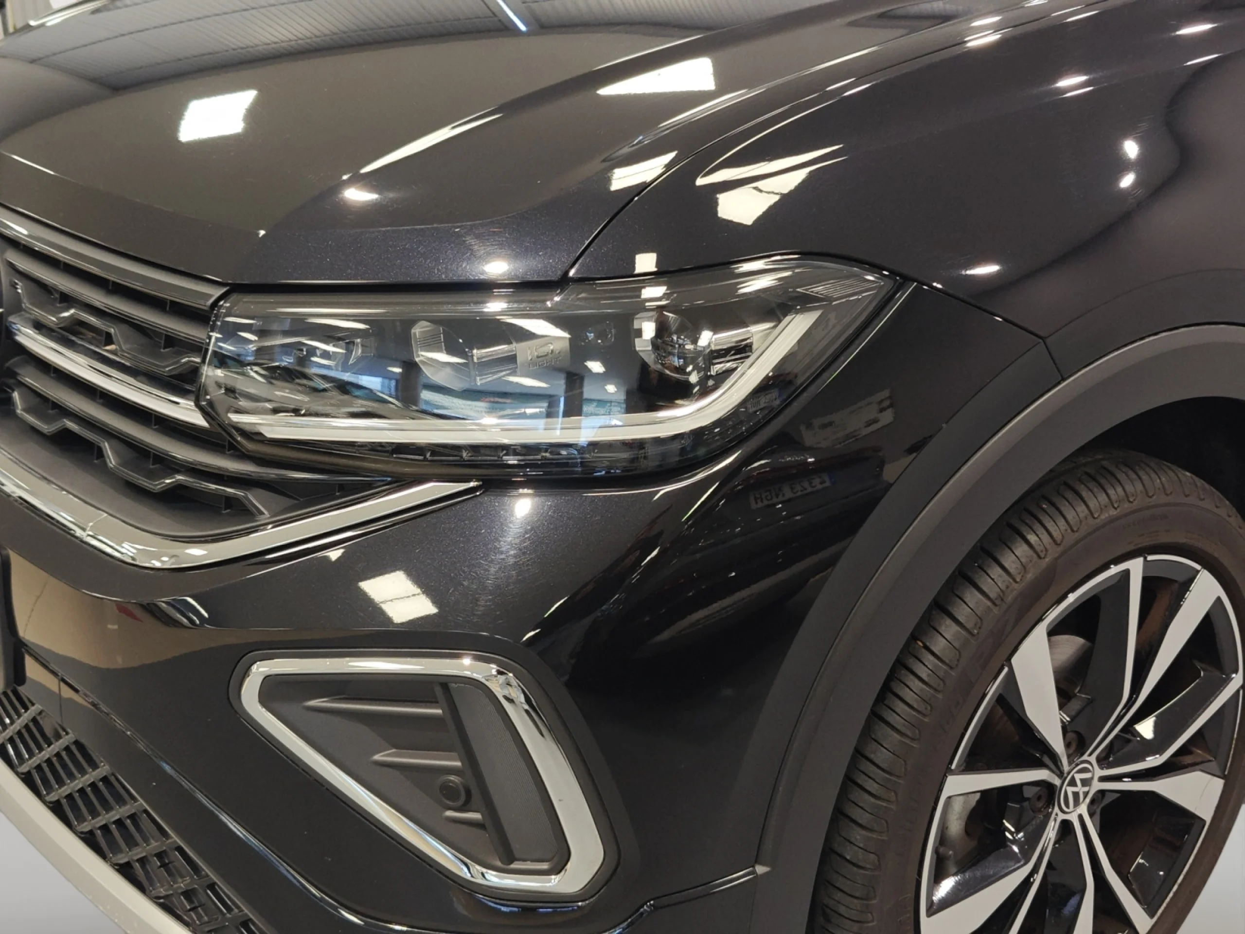 VOLKSWAGEN T CROSS R LINE 1.0 TSI 85KW (115CV) - Foto 22