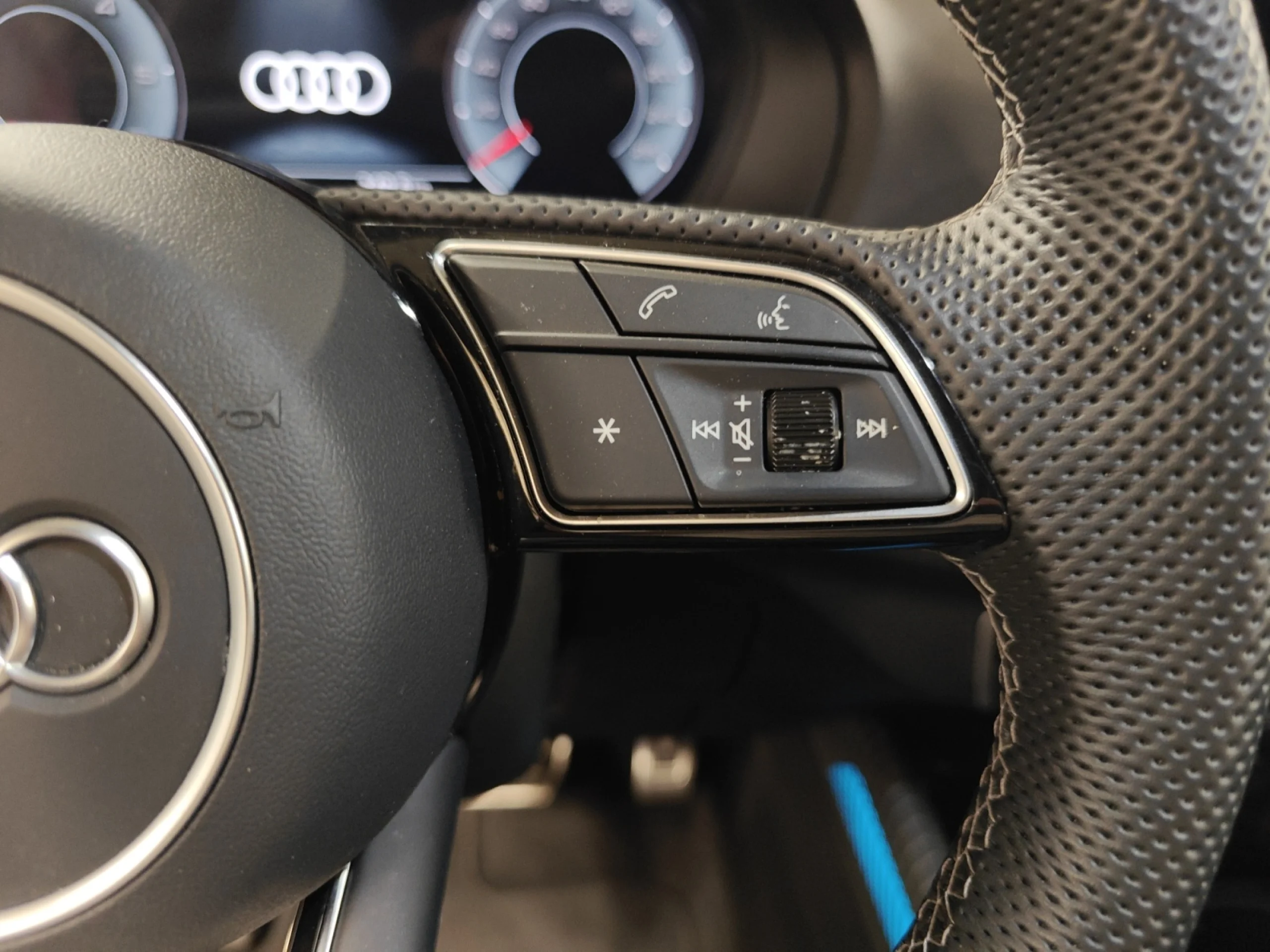 AUDI Q2 ADRENALIN BLACK ED 35 TDI 110KW S TRONIC - Foto 10