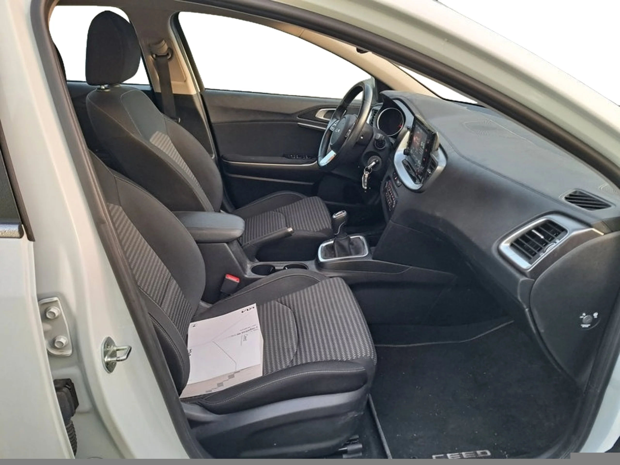 KIA CEED 1.0 T GDI 74KW (100CV) DRIVE - Foto 8