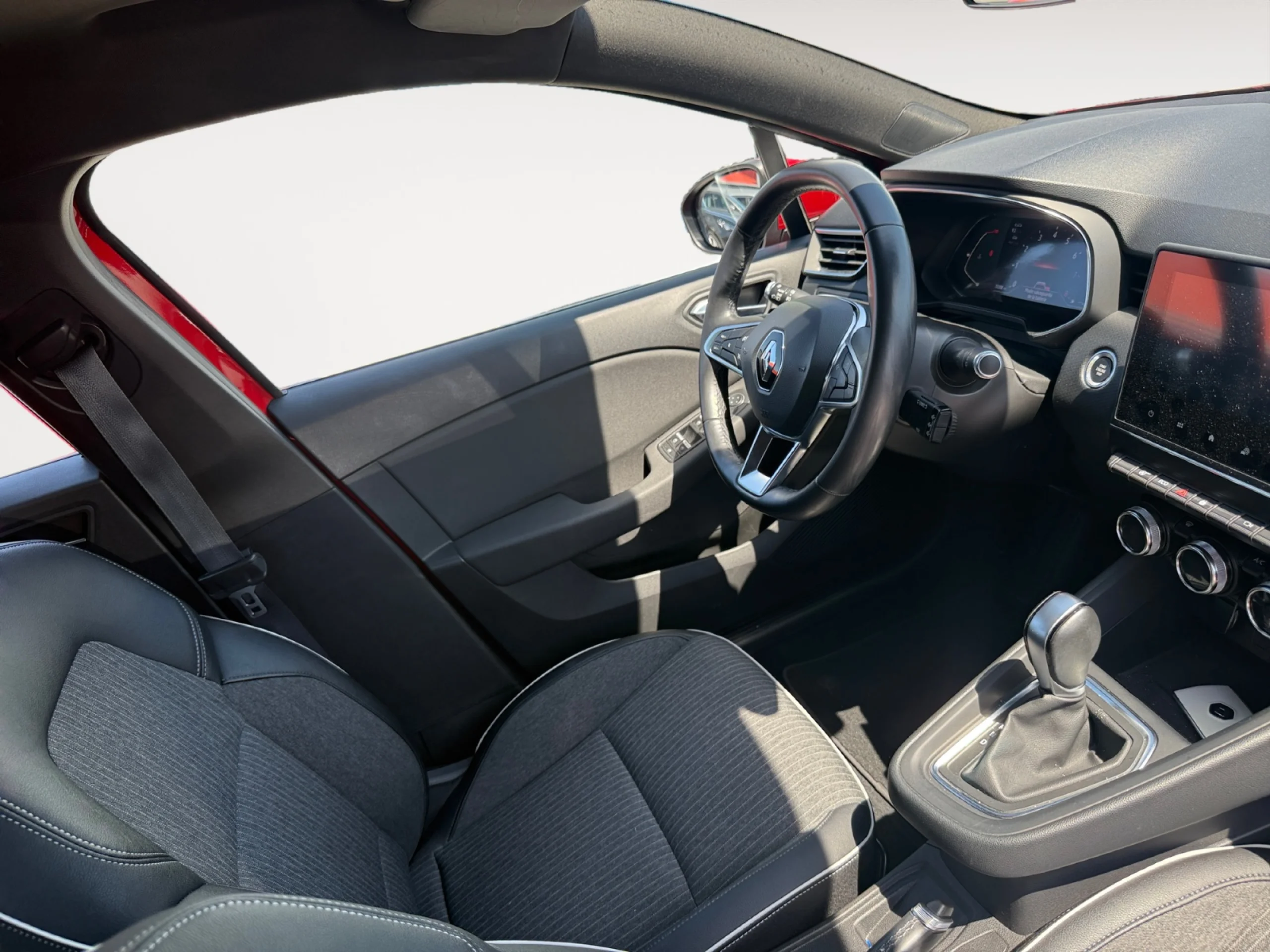 RENAULT CLIO ZEN TCE GPF 96 KW (130CV) EDC - Foto 5