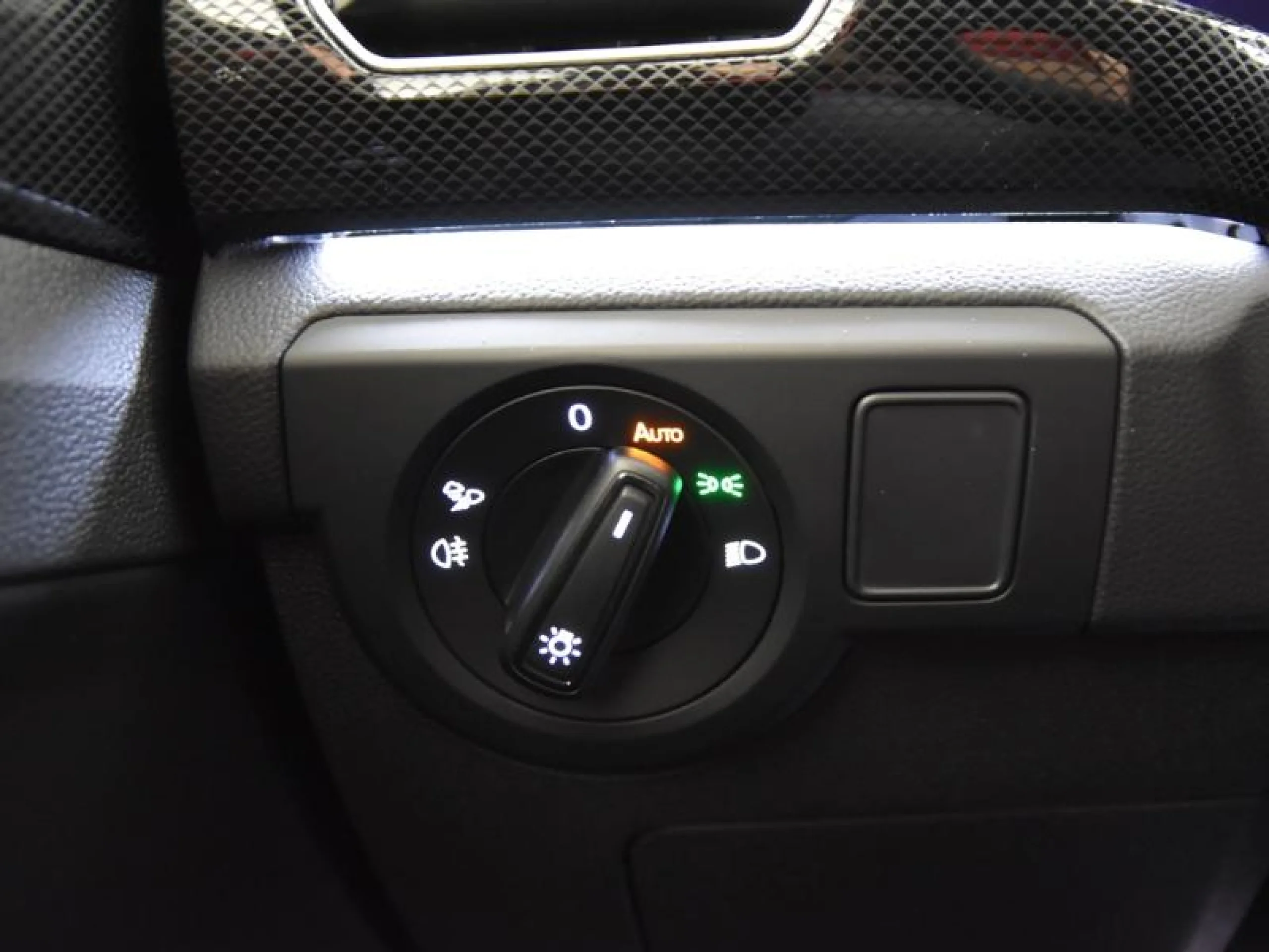 VOLKSWAGEN T CROSS T CROSS R LINE  1.0 TSI 85 KW (116 CV)  6 VEL. - Foto 16
