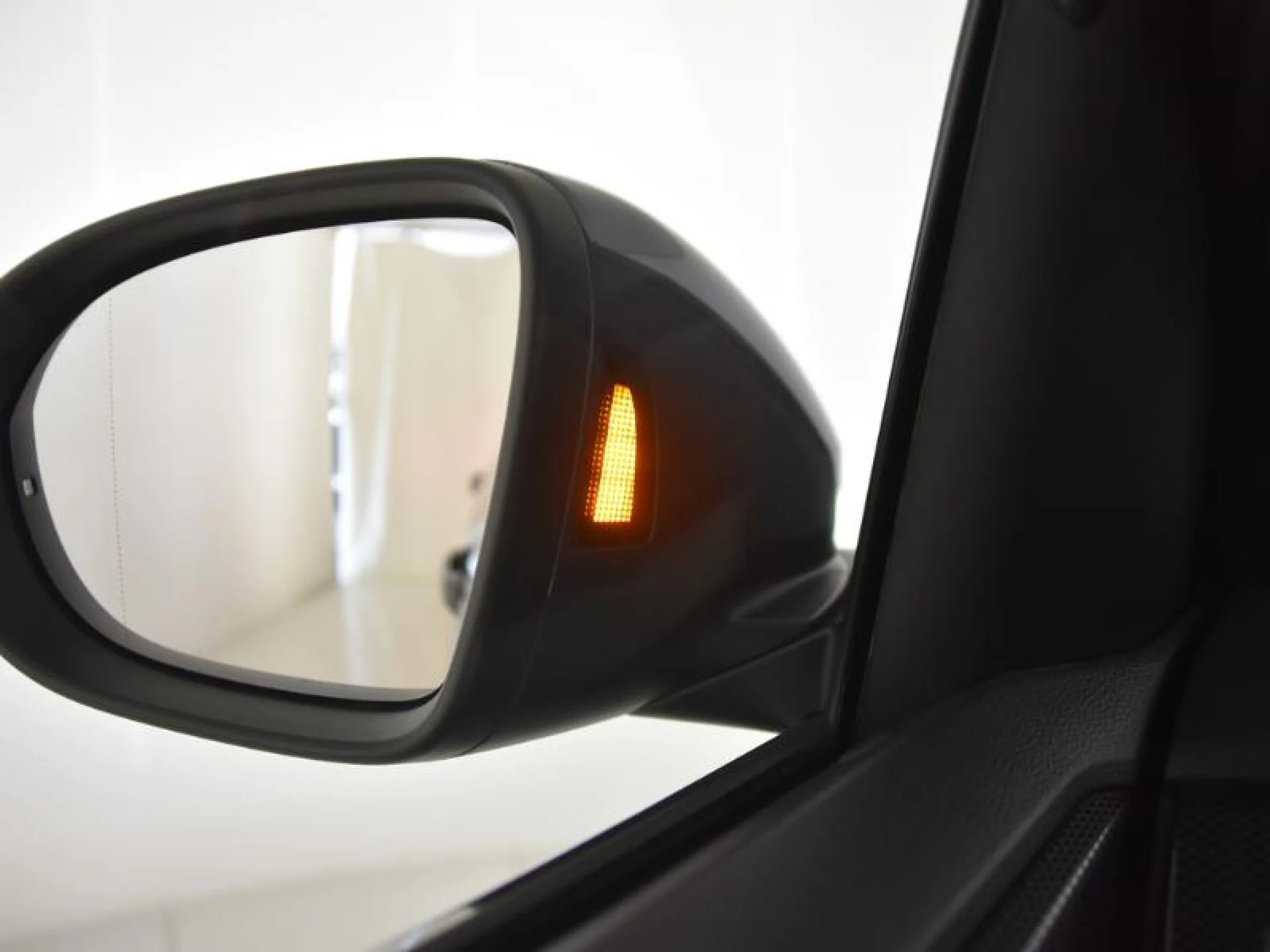VOLKSWAGEN T CROSS T CROSS R LINE  1.0 TSI 85 KW (116 CV)  6 VEL. - Foto 17