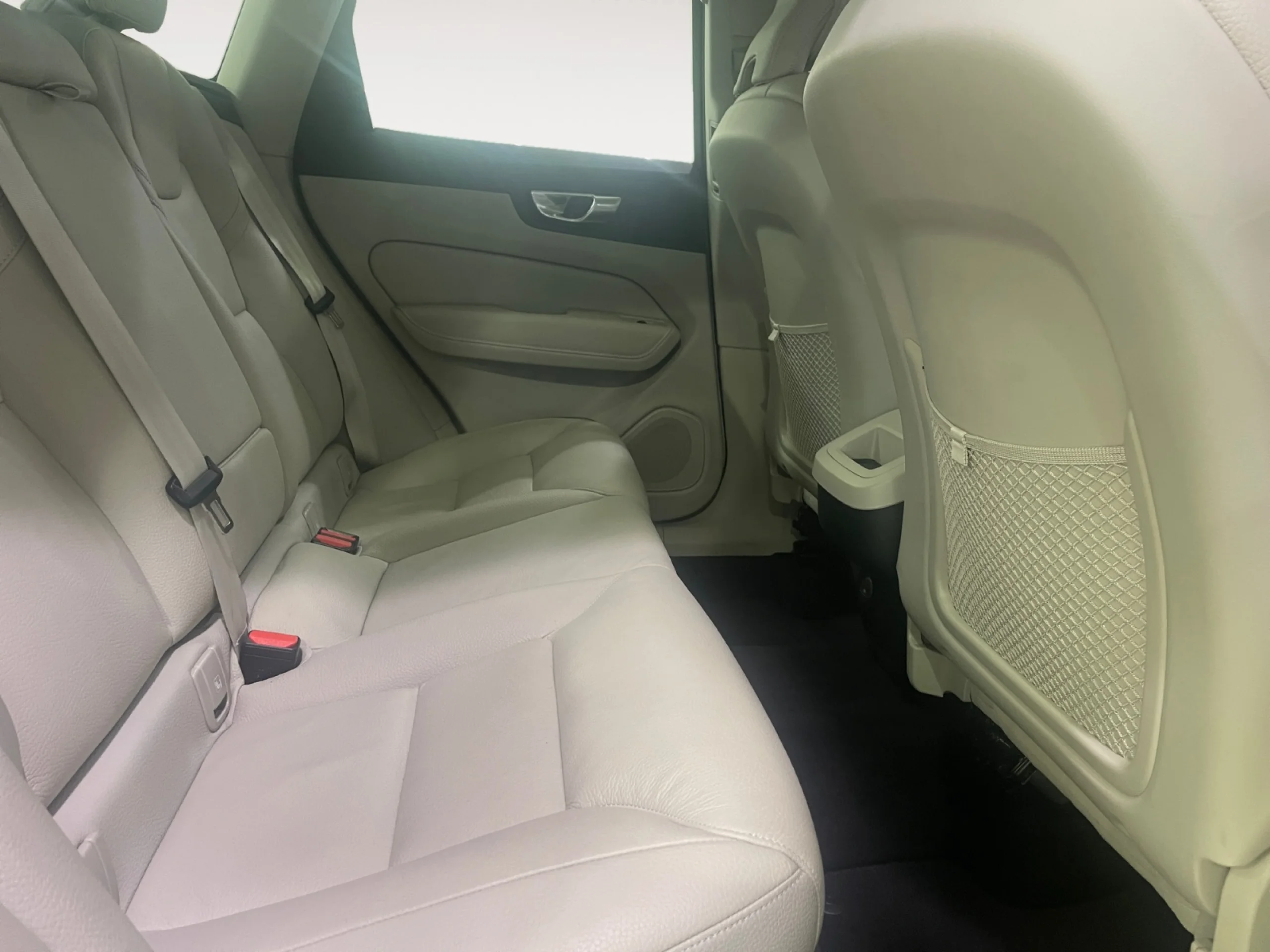 VOLVO XC60 2.0 B5 G AWD PLUS DARK AUTO - Foto 6