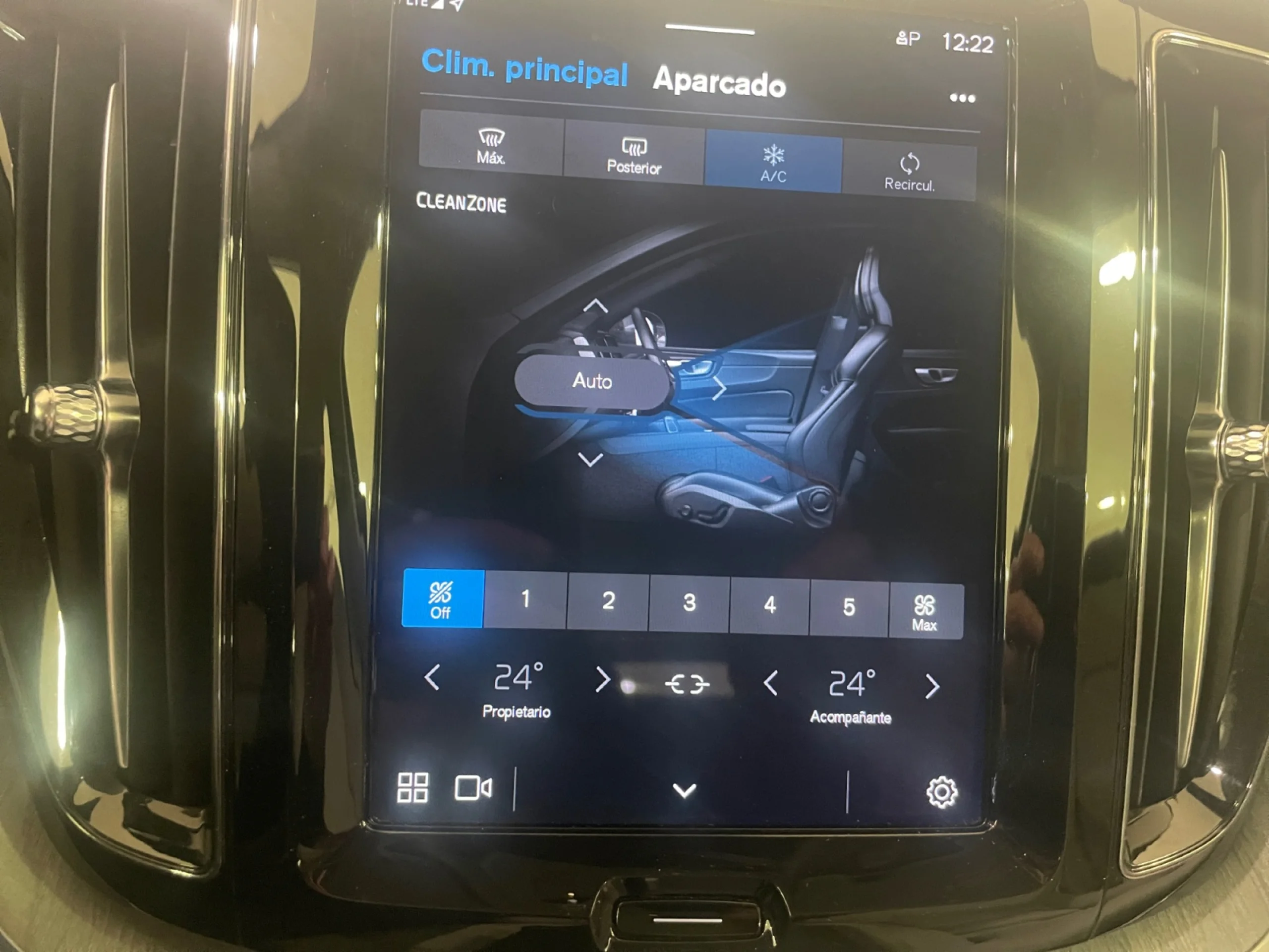 VOLVO XC60 2.0 B5 G AWD PLUS DARK AUTO - Foto 14