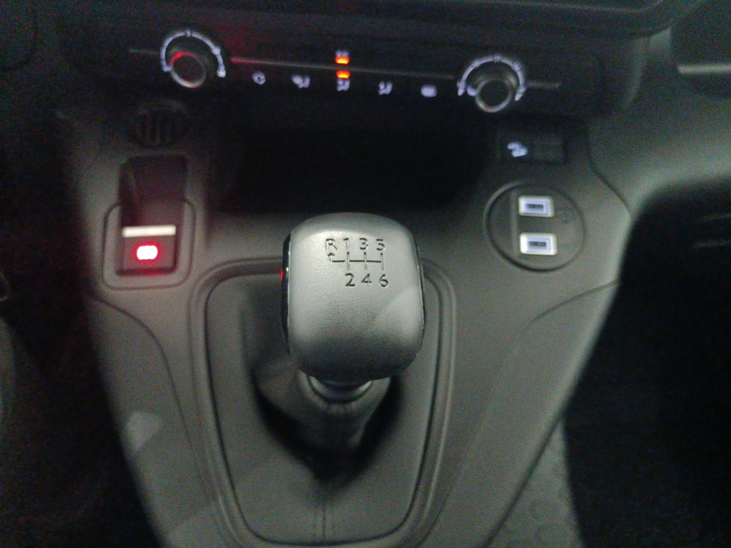 PEUGEOT COMERCIALES PARTNER PARTNER   FURGÓN M DIESEL 100CV MANUAL - Foto 9