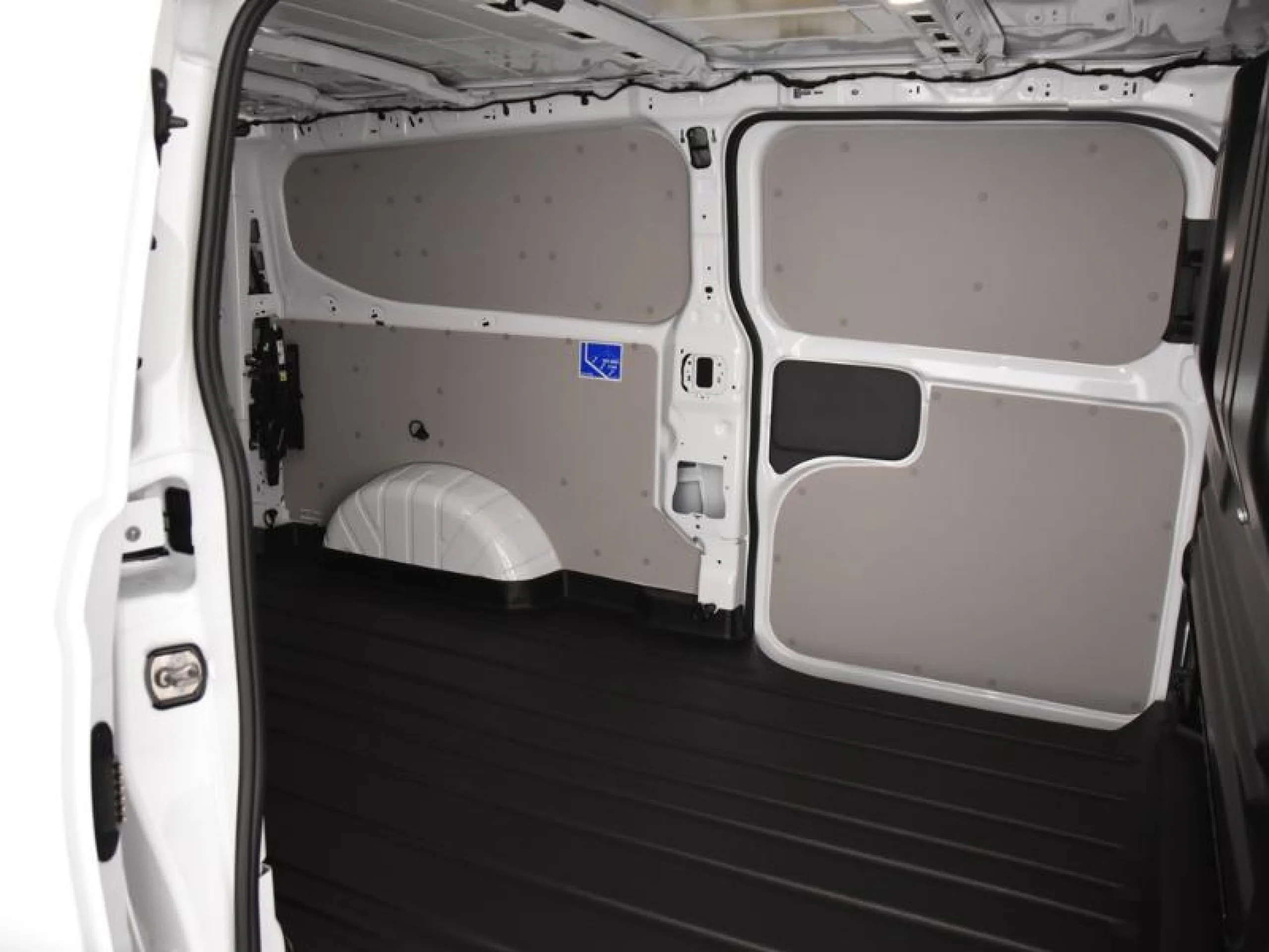 VW COMERCIALES Transporter TRANSPORTER   FURGÓN  BATALLA LARGA  2.0 TDI 110 KW (150 CV) 6 VEL. - Foto 6