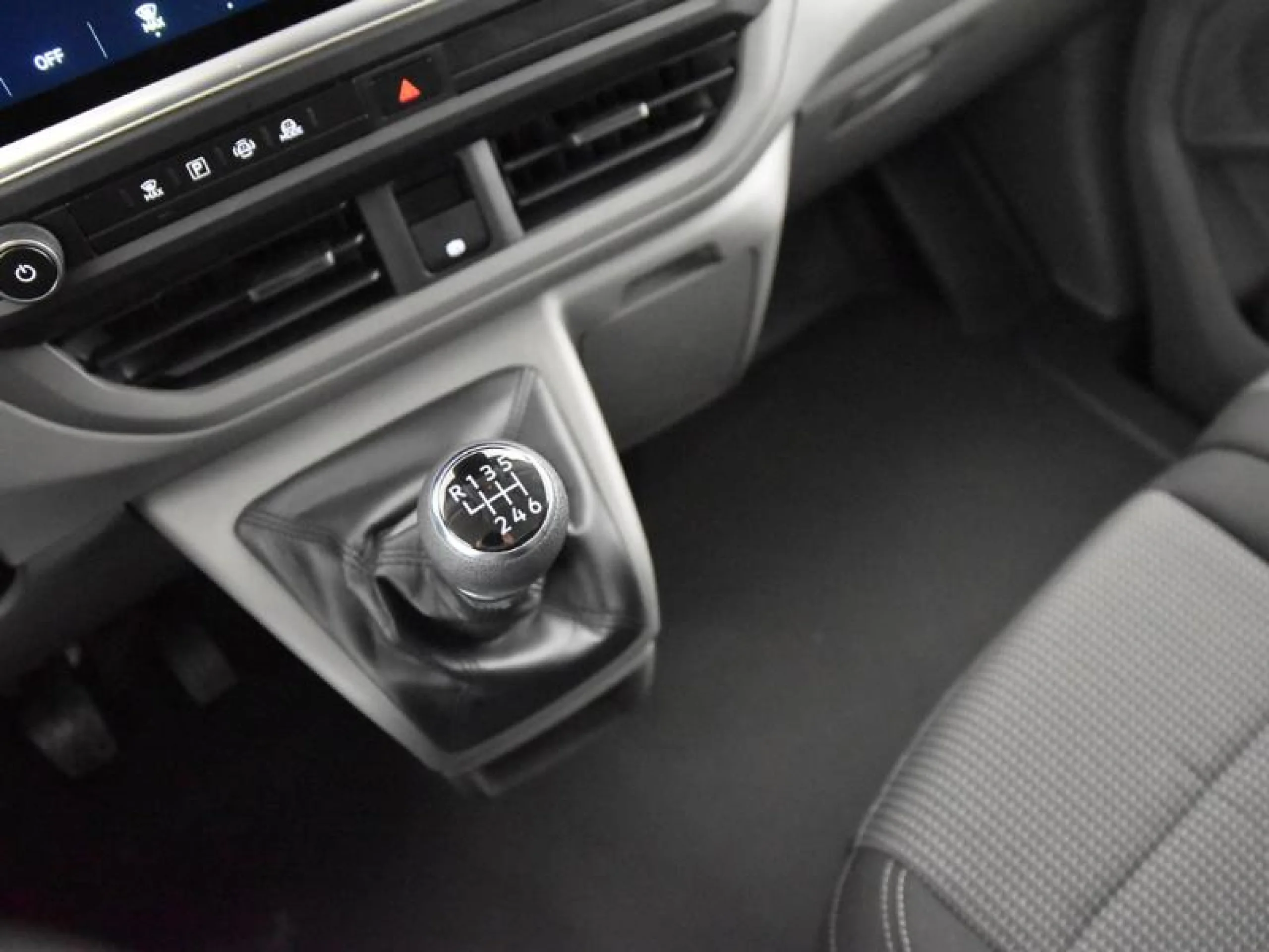 VW COMERCIALES Transporter TRANSPORTER   FURGÓN  BATALLA LARGA  2.0 TDI 110 KW (150 CV) 6 VEL. - Foto 11