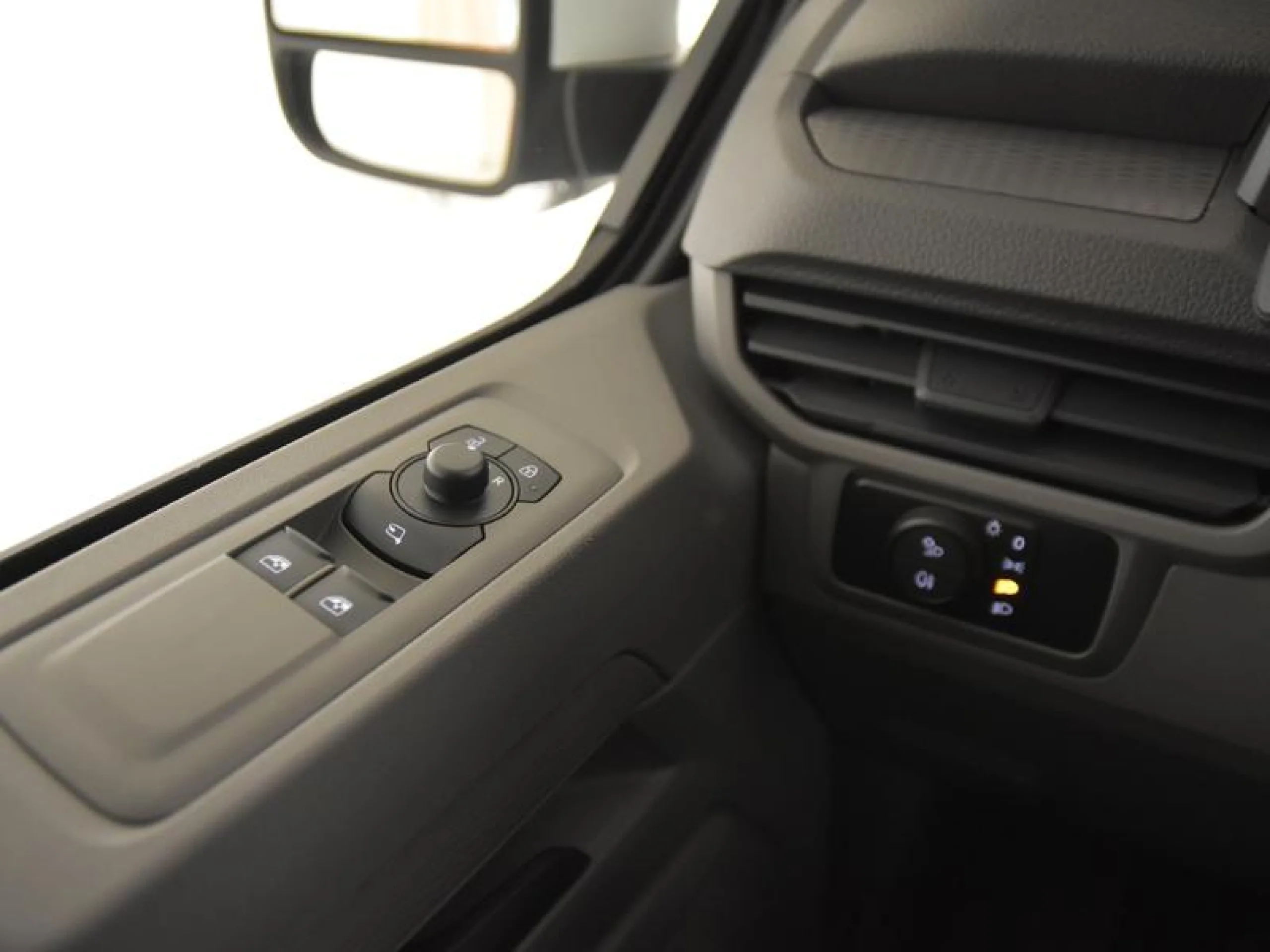 VW COMERCIALES Transporter TRANSPORTER   FURGÓN  BATALLA LARGA  2.0 TDI 110 KW (150 CV) 6 VEL. - Foto 16