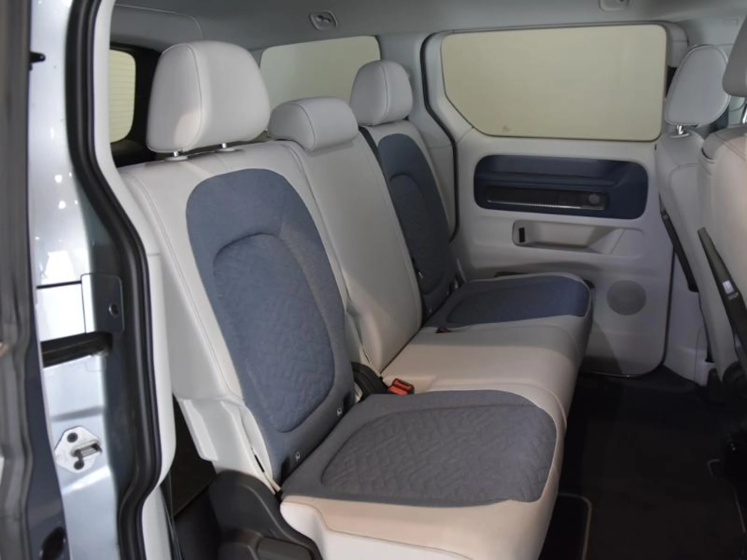 VOLKSWAGEN ID. BUZZ PRO 150KW (204CV) - Foto 6