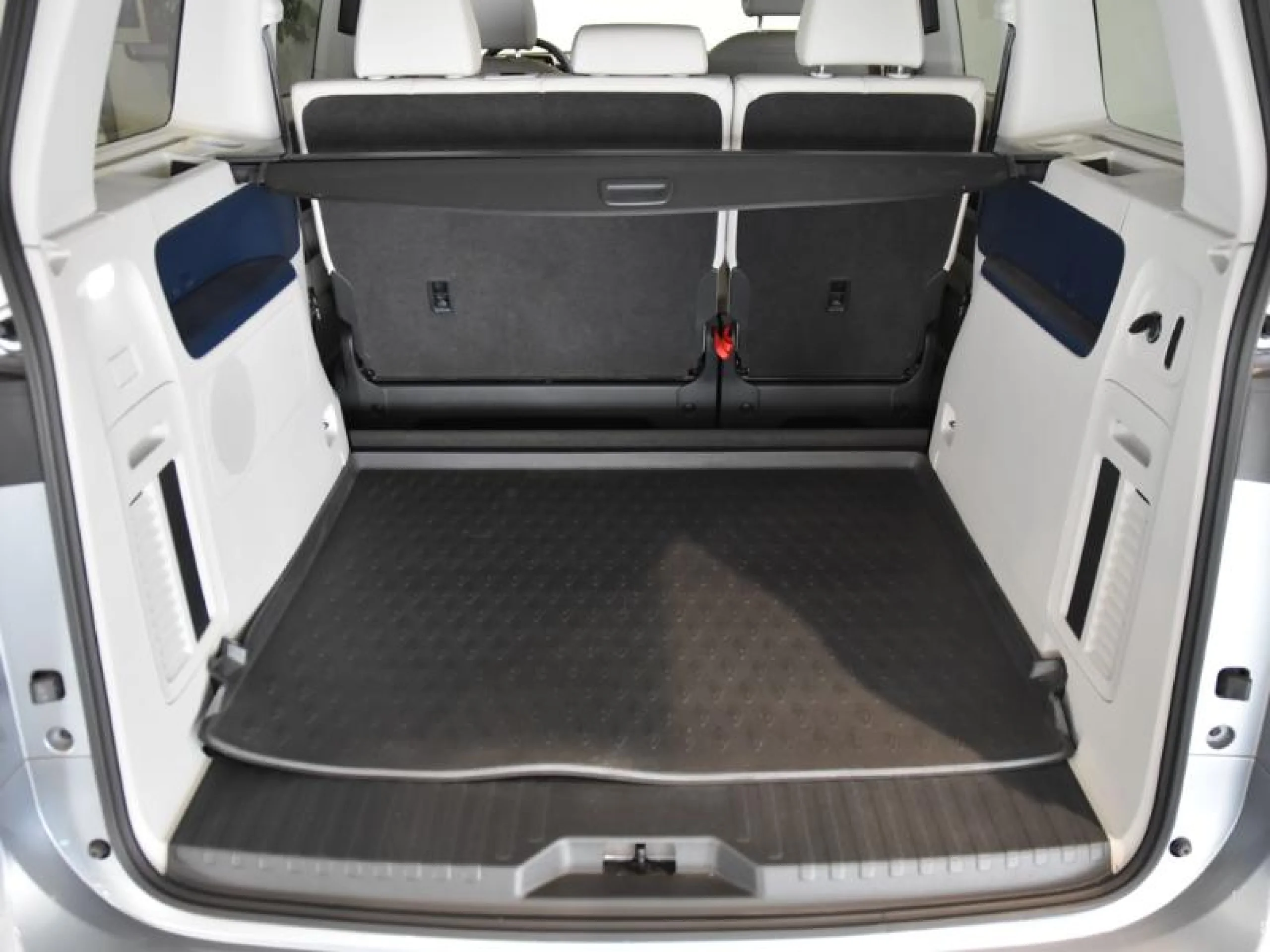 VOLKSWAGEN ID. BUZZ PRO 150KW (204CV) - Foto 7