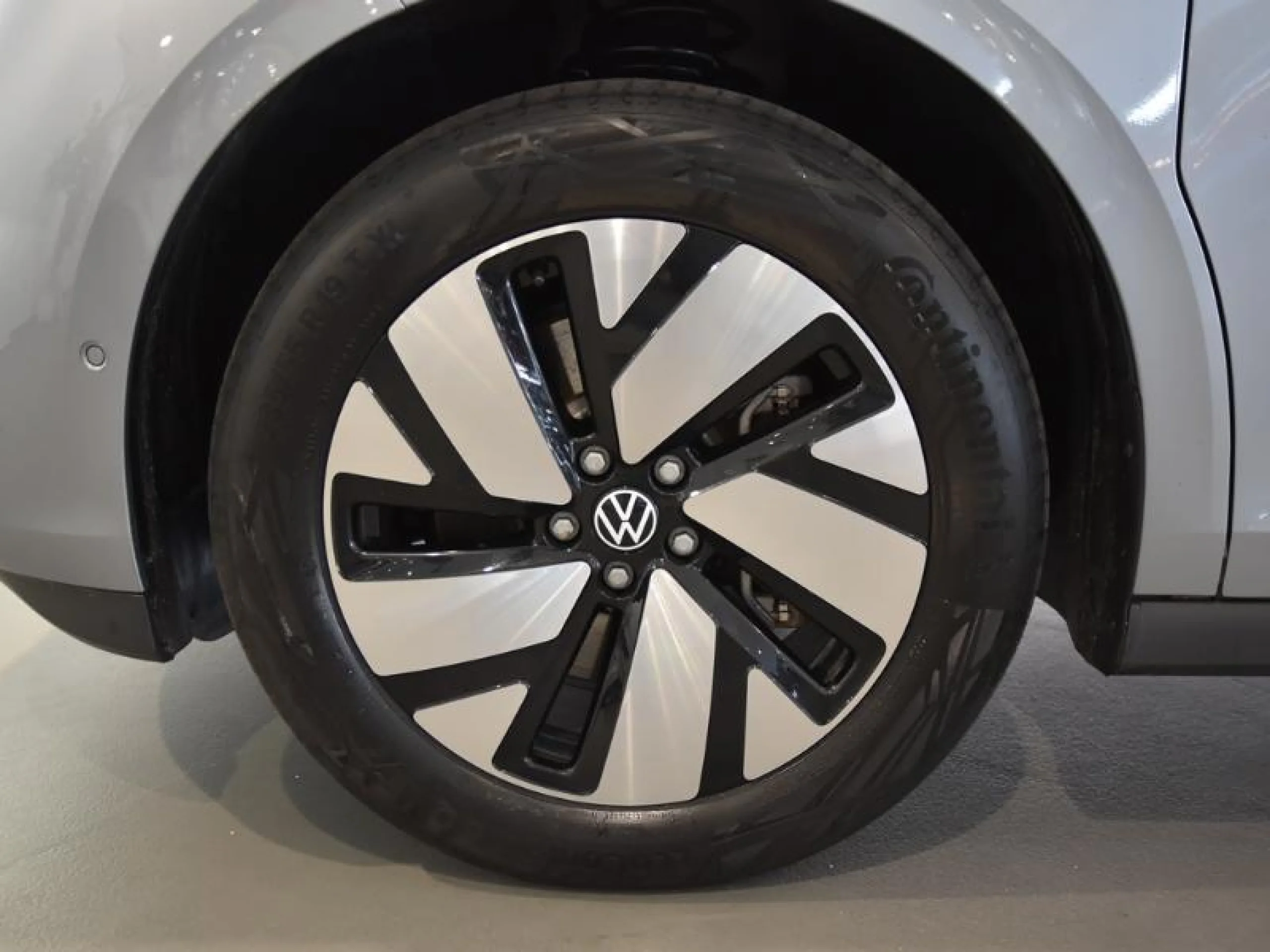 VOLKSWAGEN ID. BUZZ PRO 150KW (204CV) - Foto 8