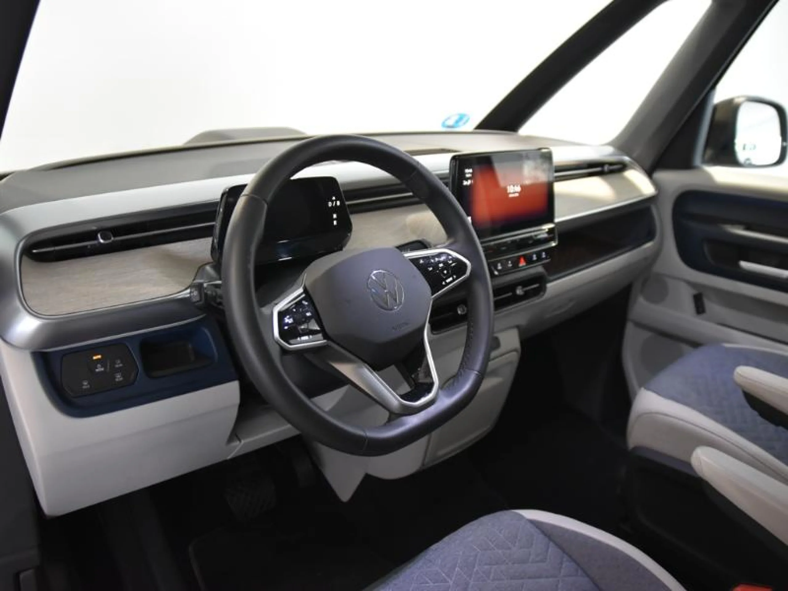 VOLKSWAGEN ID. BUZZ PRO 150KW (204CV) - Foto 10