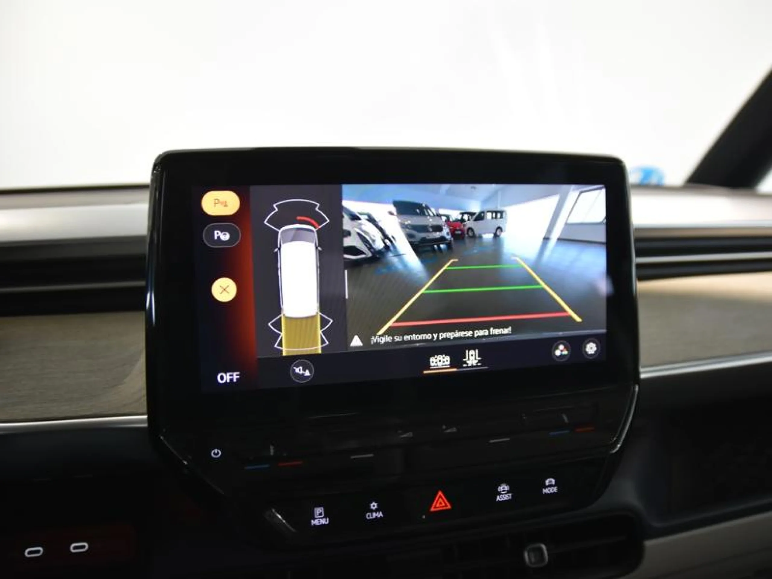 VOLKSWAGEN ID. BUZZ PRO 150KW (204CV) - Foto 13