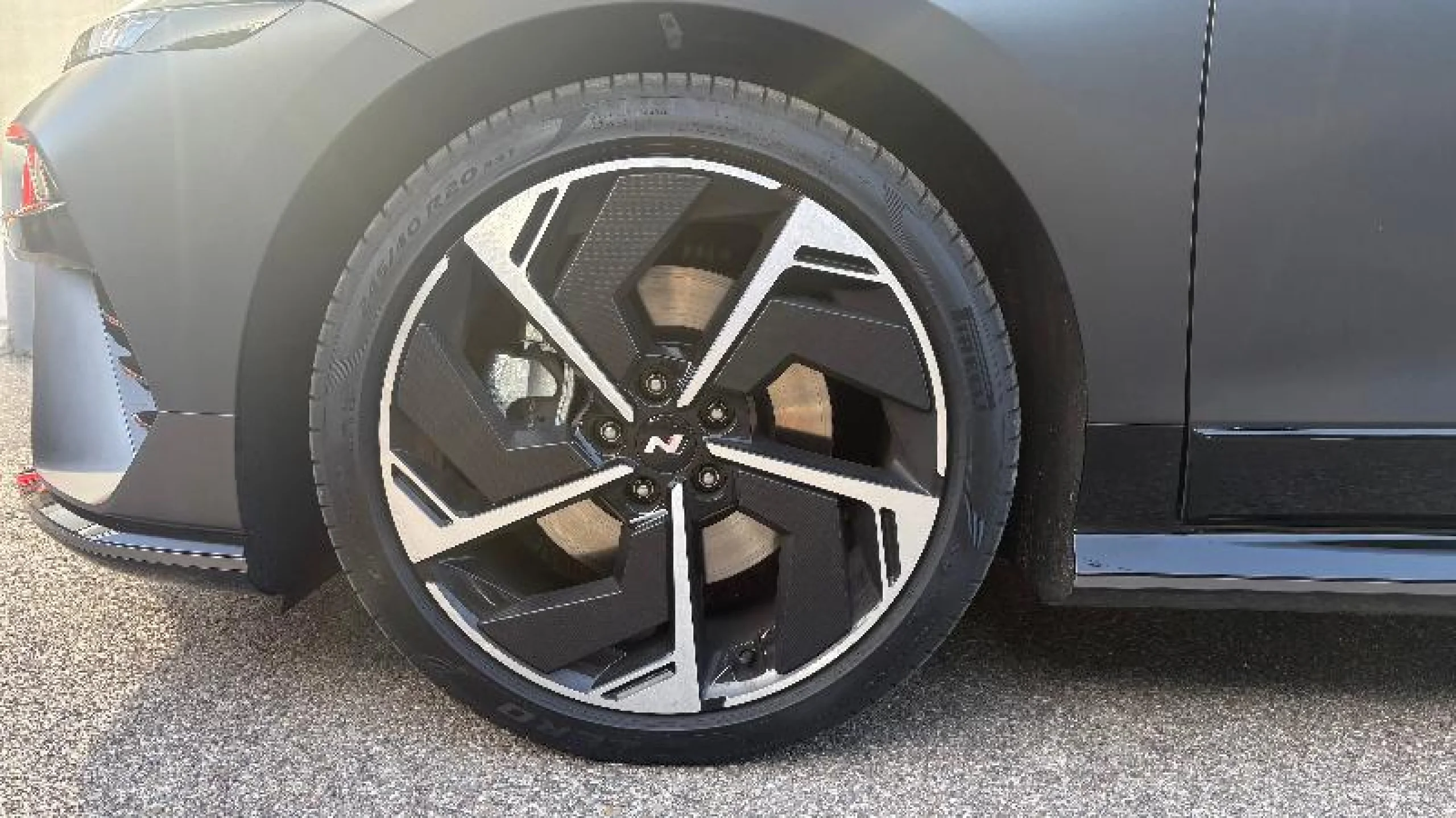 HYUNDAI Ioniq 6 239KW (325CV) 84KWH AWD N LINE - Foto 5