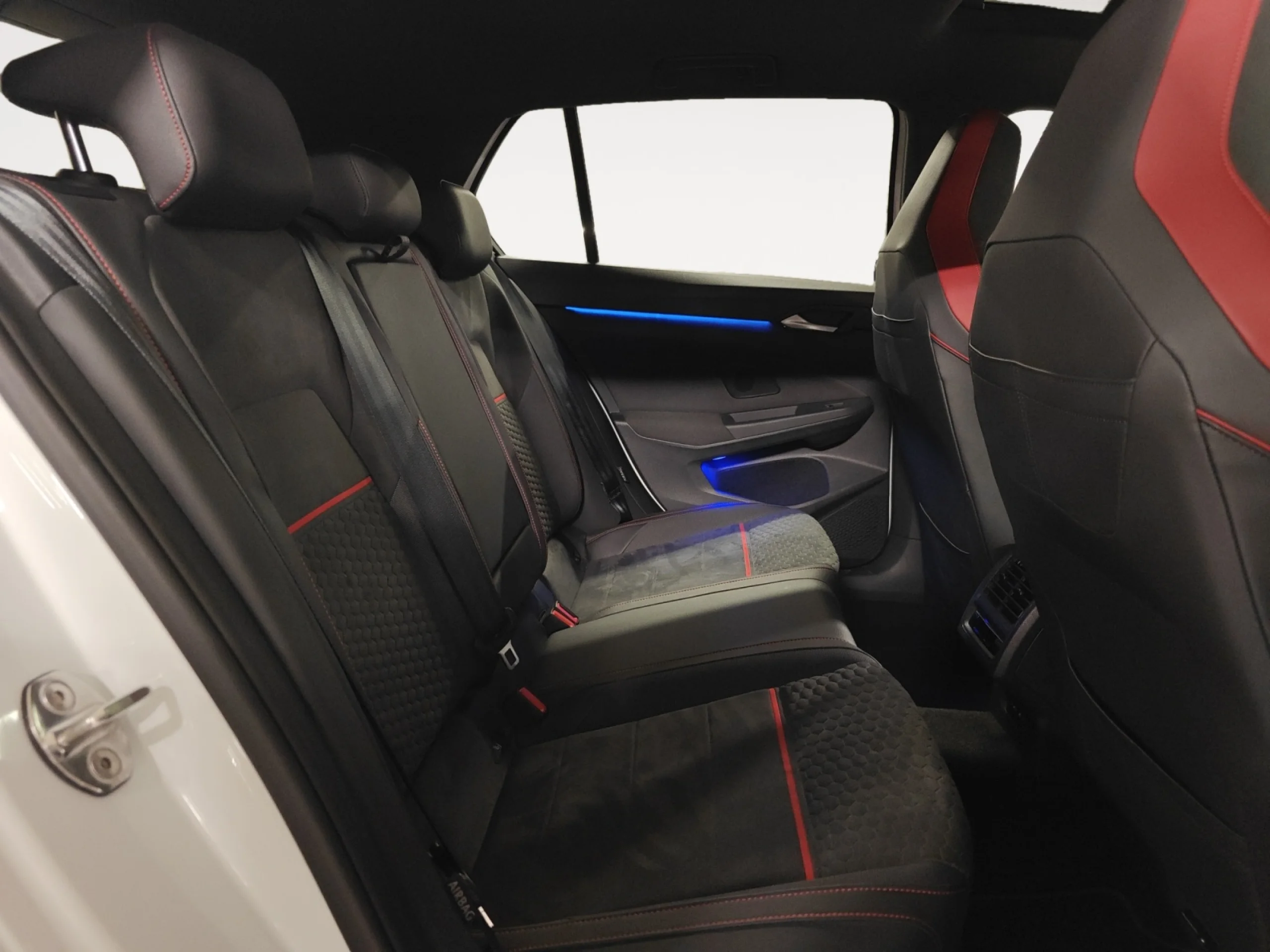 VOLKSWAGEN GOLF GTI CLUBSPORT 2.0 TSI 221KW (300CV) DSG - Foto 6