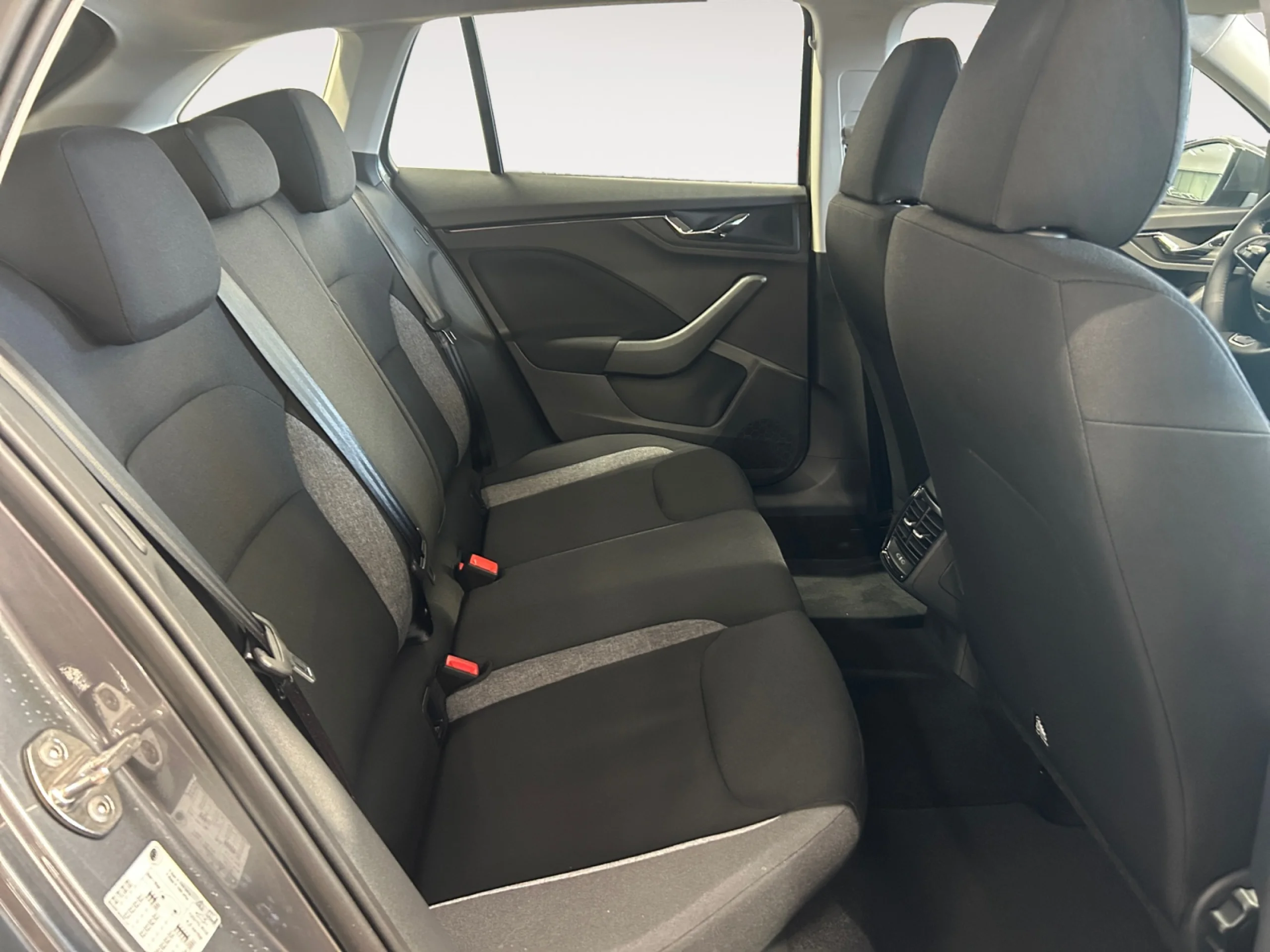 SKODA SCALA 1.0 TSI 70 KW (95 CV) GO - Foto 6