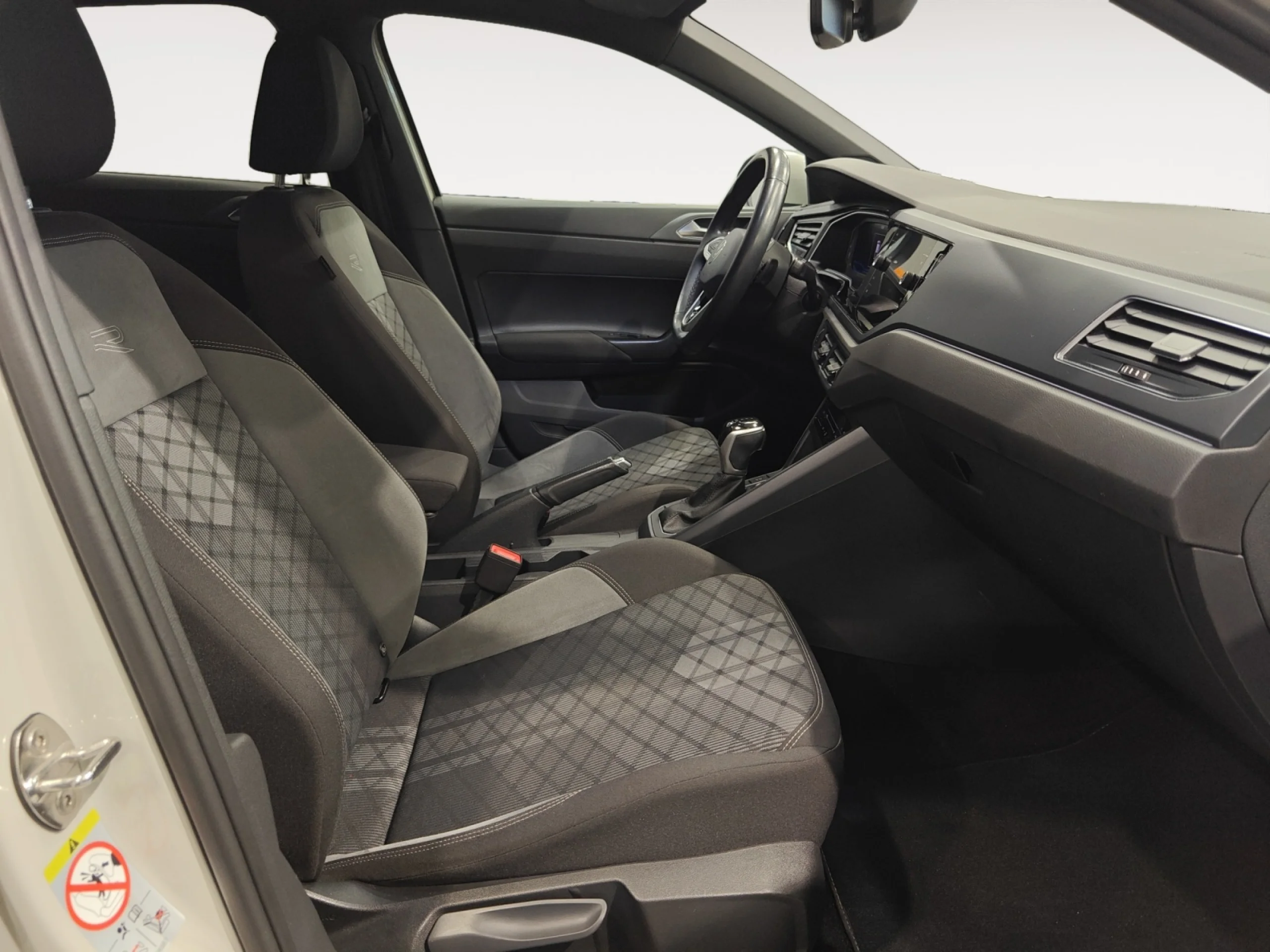 VOLKSWAGEN TAIGO R LINE 1.0 TSI 81KW (110CV) DSG - Foto 5