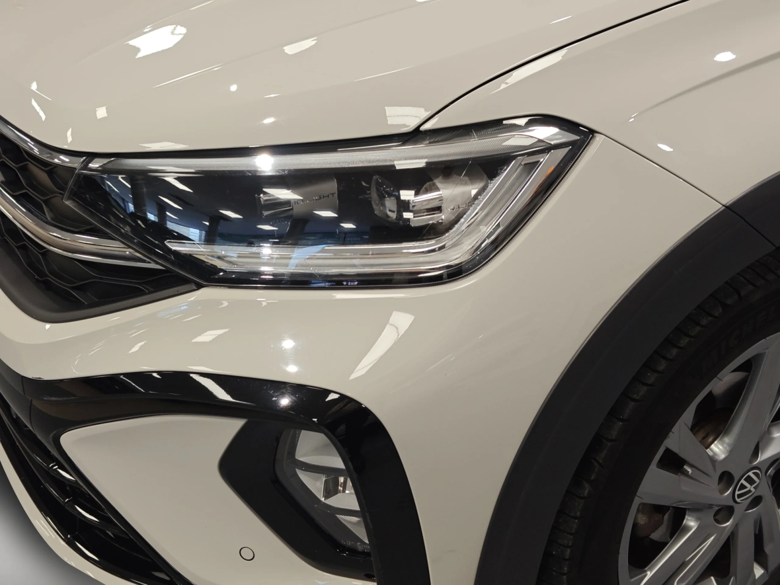 VOLKSWAGEN TAIGO R LINE 1.0 TSI 81KW (110CV) DSG - Foto 22