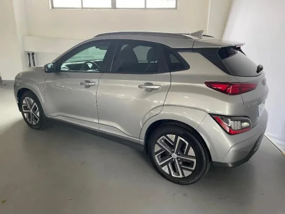 HYUNDAI KONA 150KW EV STYLE SKY