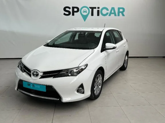 TOYOTA Auris 130 ACTIVE