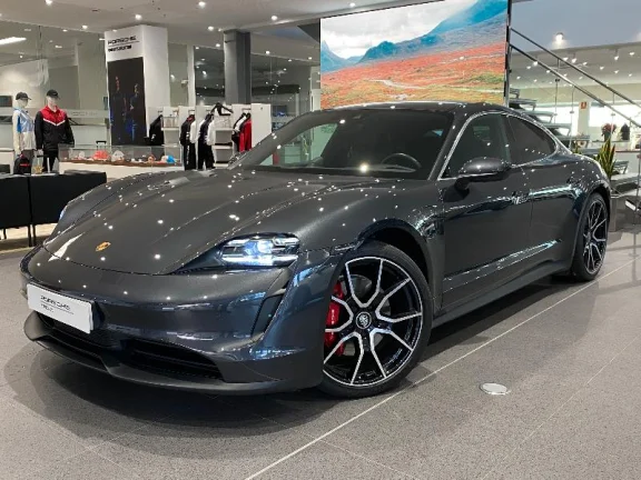 PORSCHE TAYCAN 4S