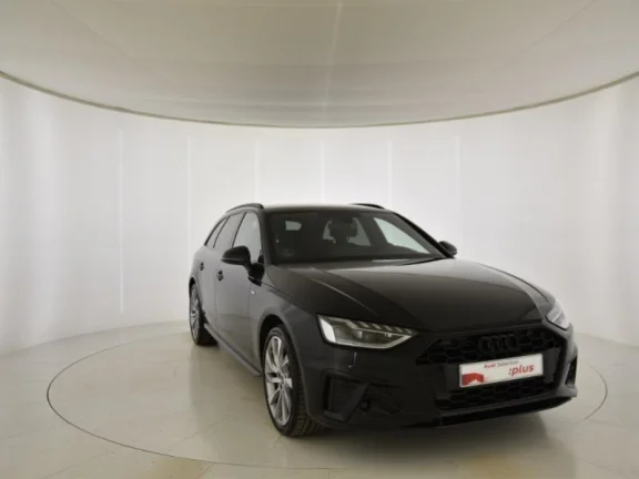 AUDI A4 AVANT BLACK LINE 35 TDI 120KW S TRONIC