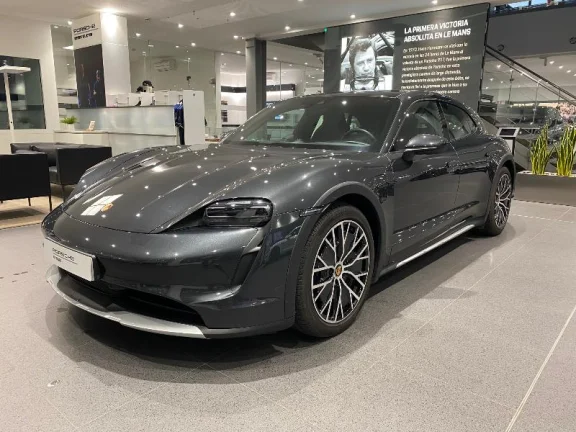 PORSCHE TAYCAN 4 CROSS TURISMO
