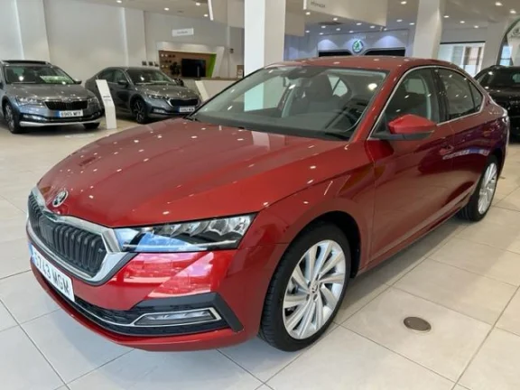 SKODA OCTAVIA 1.5 TSI M HEV 110KW(150CV) DSG SELECTION