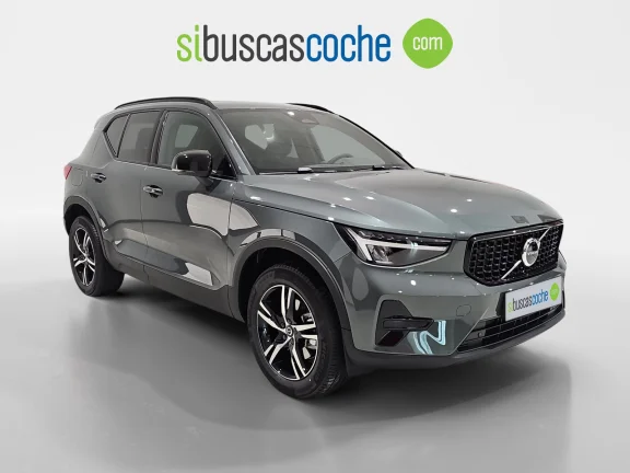 VOLVO XC40 2.0 B3 G PLUS DARK AUTO
