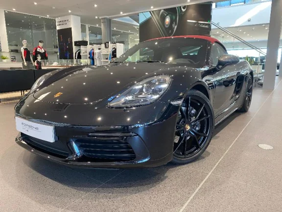 PORSCHE 718 BOXSTER T