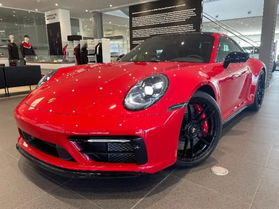 PORSCHE 911 CARRERA 4 GTS COUPÉ