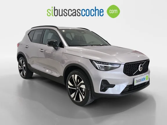 VOLVO XC40 2.0 B3 G PLUS DARK AUTO