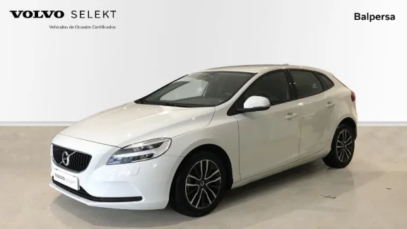 VOLVO V40 2.0 T2 MOMENTUM