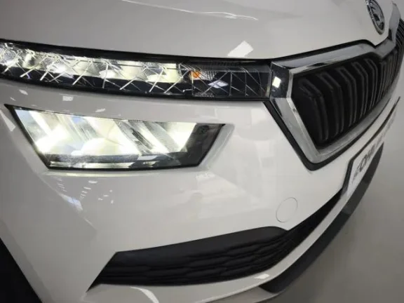 SKODA KAMIQ 1.0 TSI 81KW (110CV) DSG AMBITION