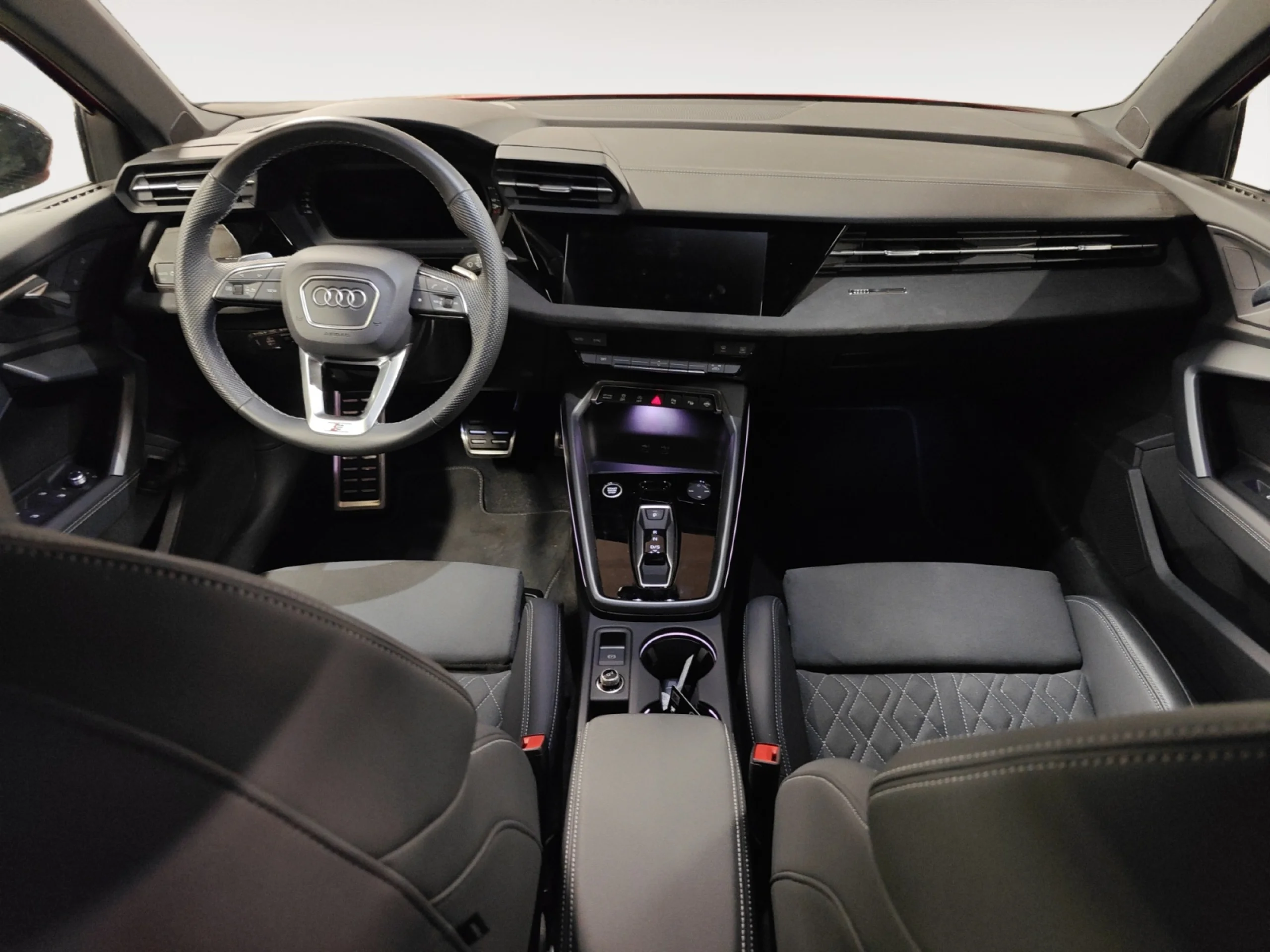 AUDI A3 SEDAN BLACK LINE 35 TDI 110KW S TRONIC - Foto 4