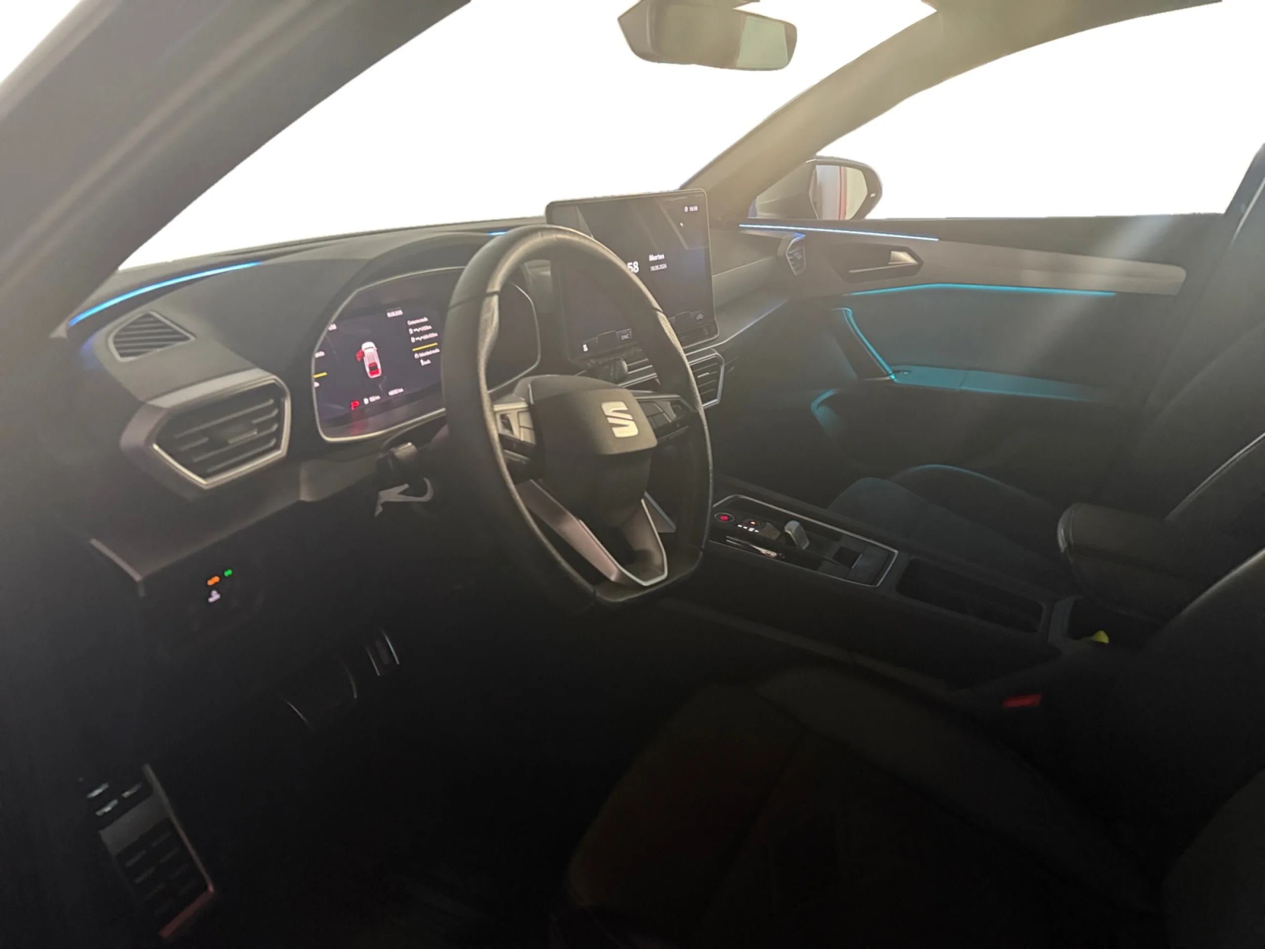 SEAT LEON 1.5 TSI E HYBRID 150KW DSG 6 FR XL - Foto 9
