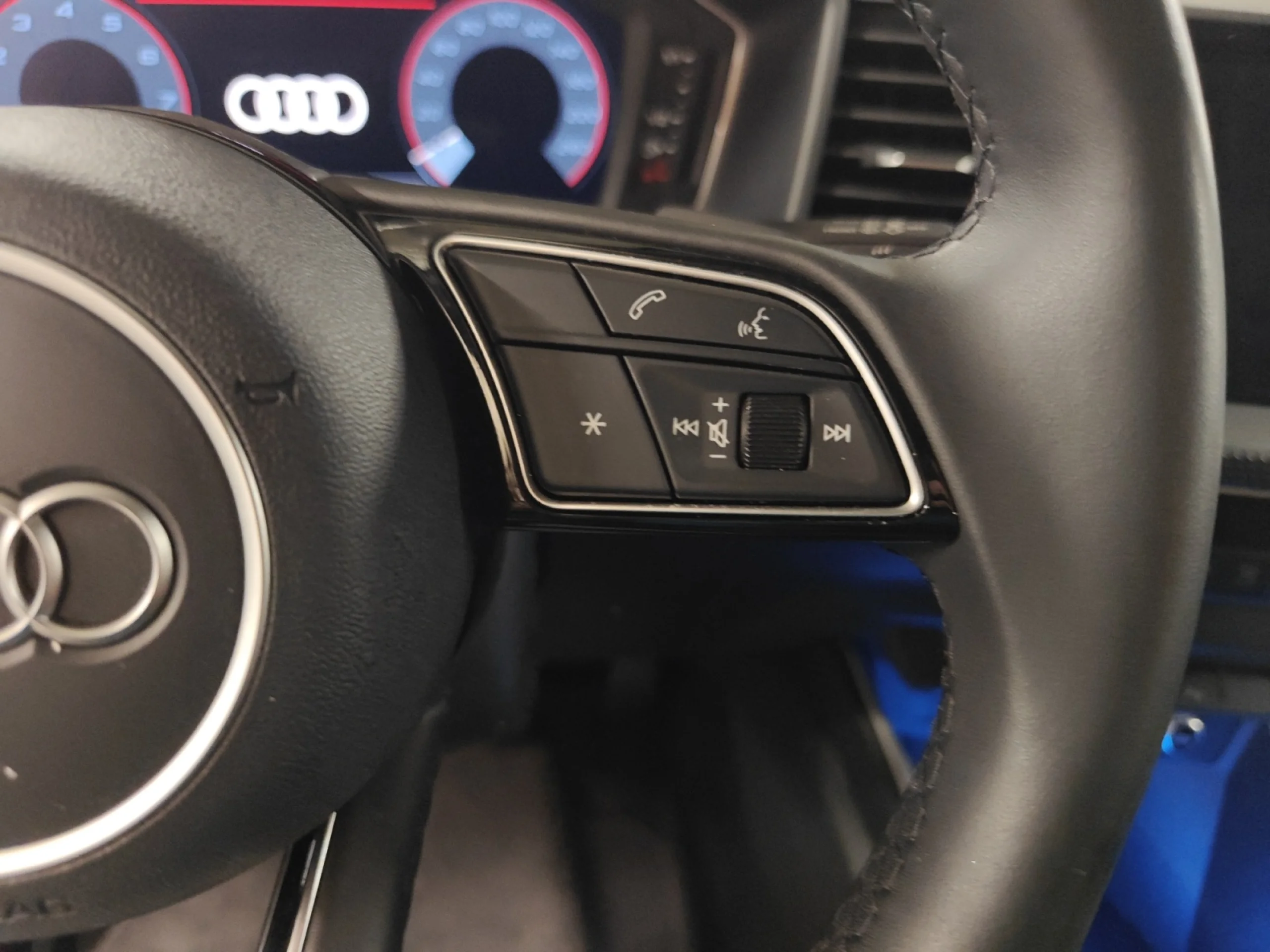 AUDI A1 SPORTBACK ADRENALIN 30 TFSI 85KW S TRON - Foto 10