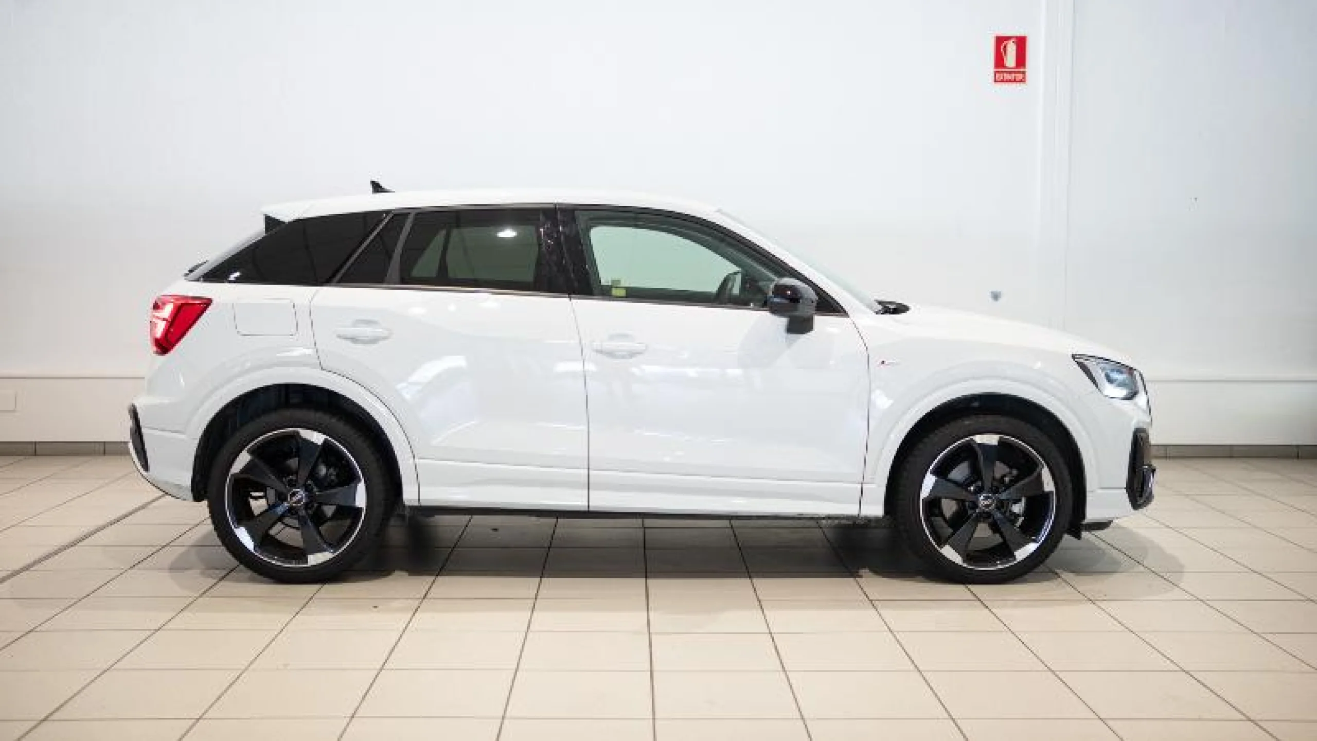 AUDI Q2 BLACK LINE 35 TDI 110KW (150CV) S TRONIC - Foto 3